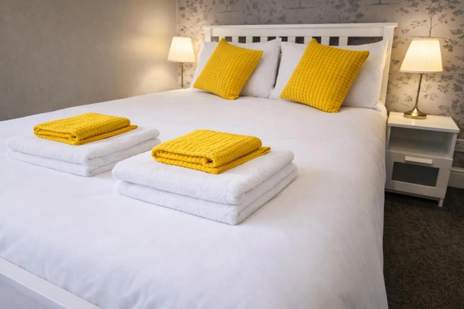 Bed in The Roslyn Guest House