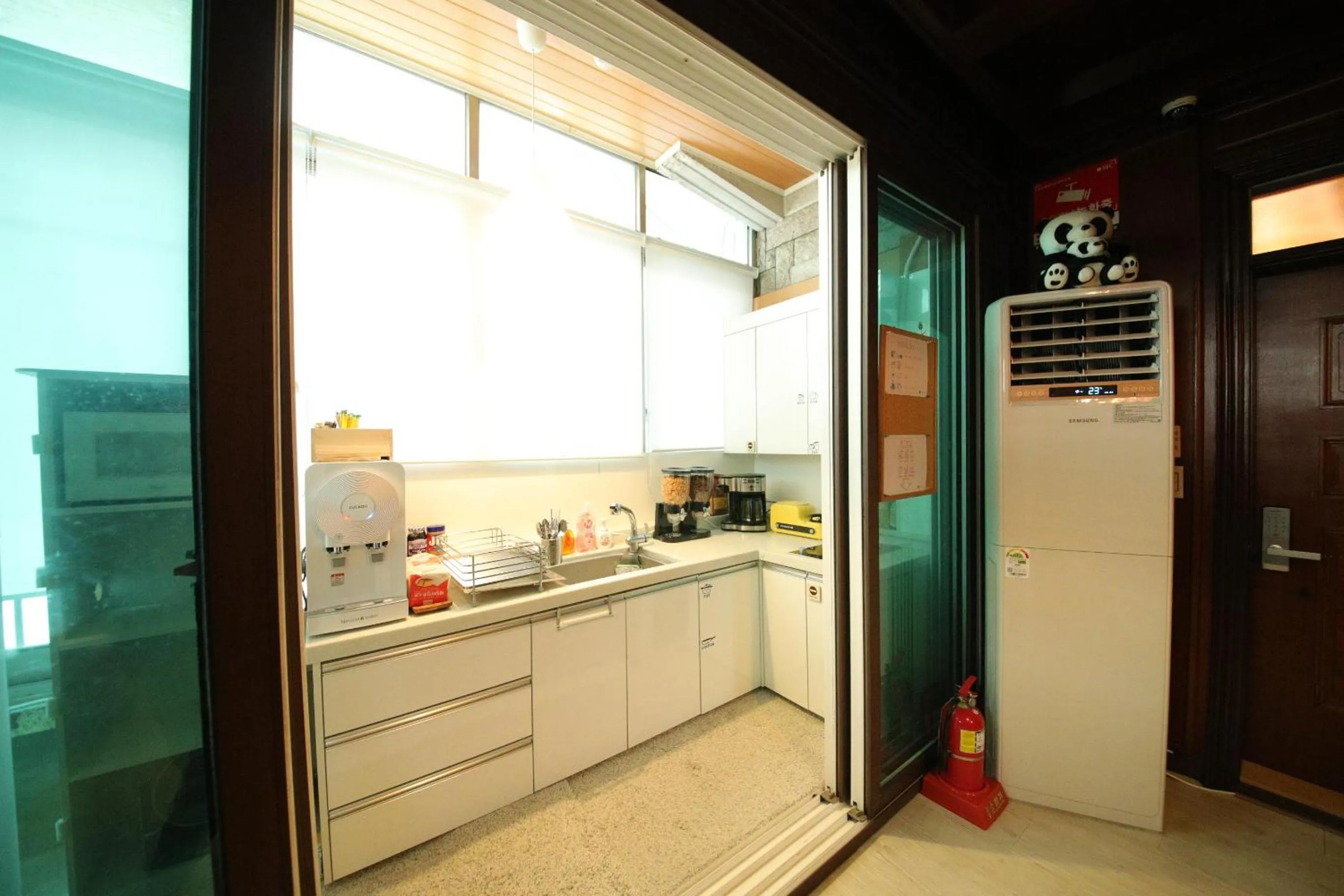 Breakfast in Stitches House