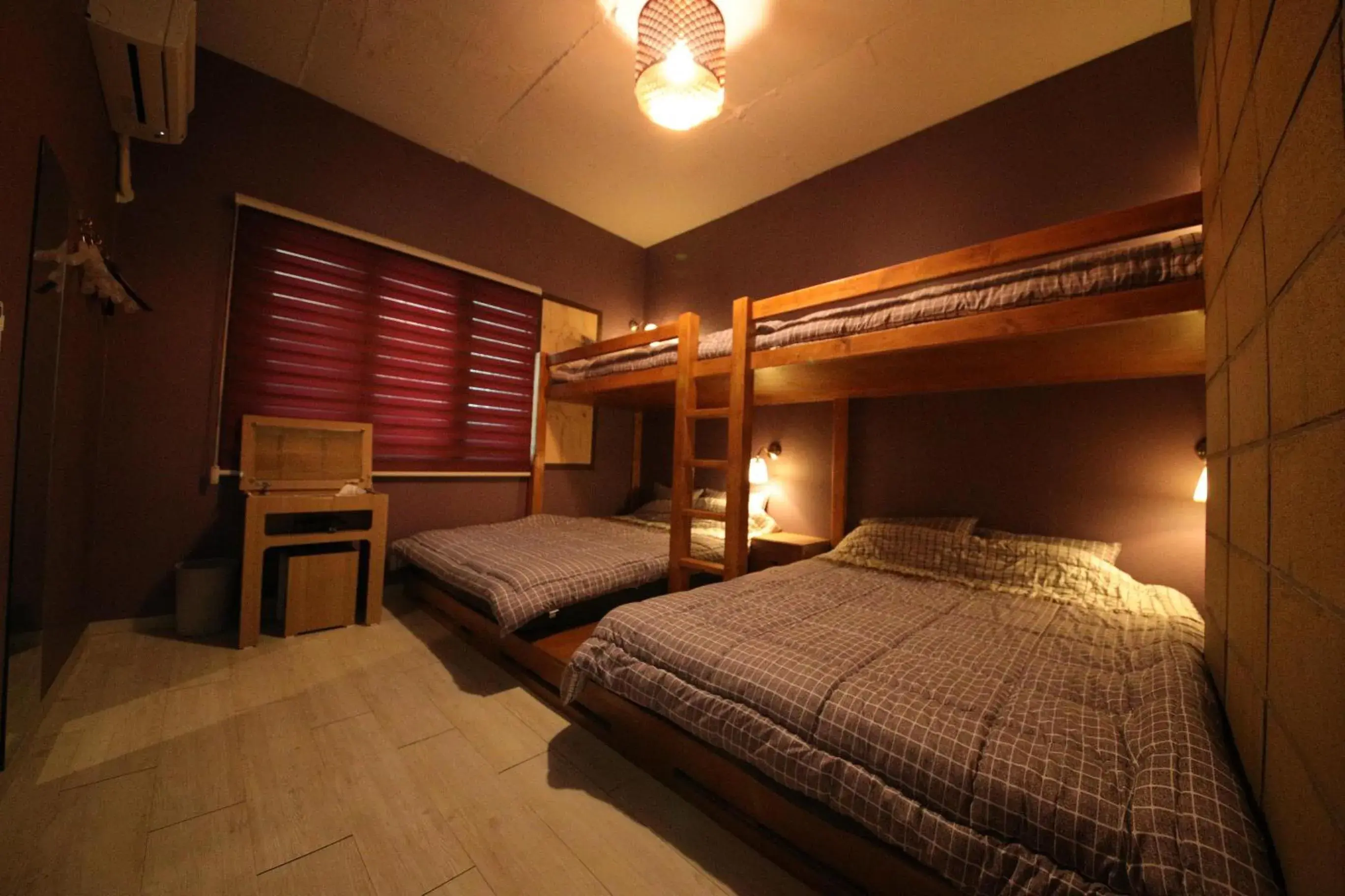 Family Room with Private Bathroom in Stitches House Family Room with Private Bathroom in Stitches House