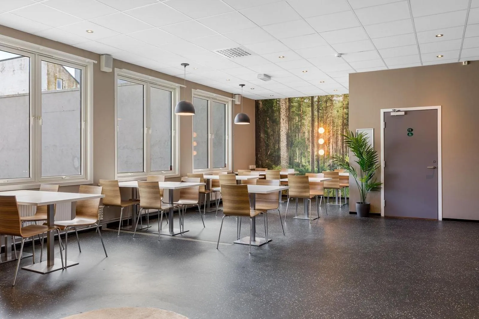 Dining area in Citybox Lite Kristiansand