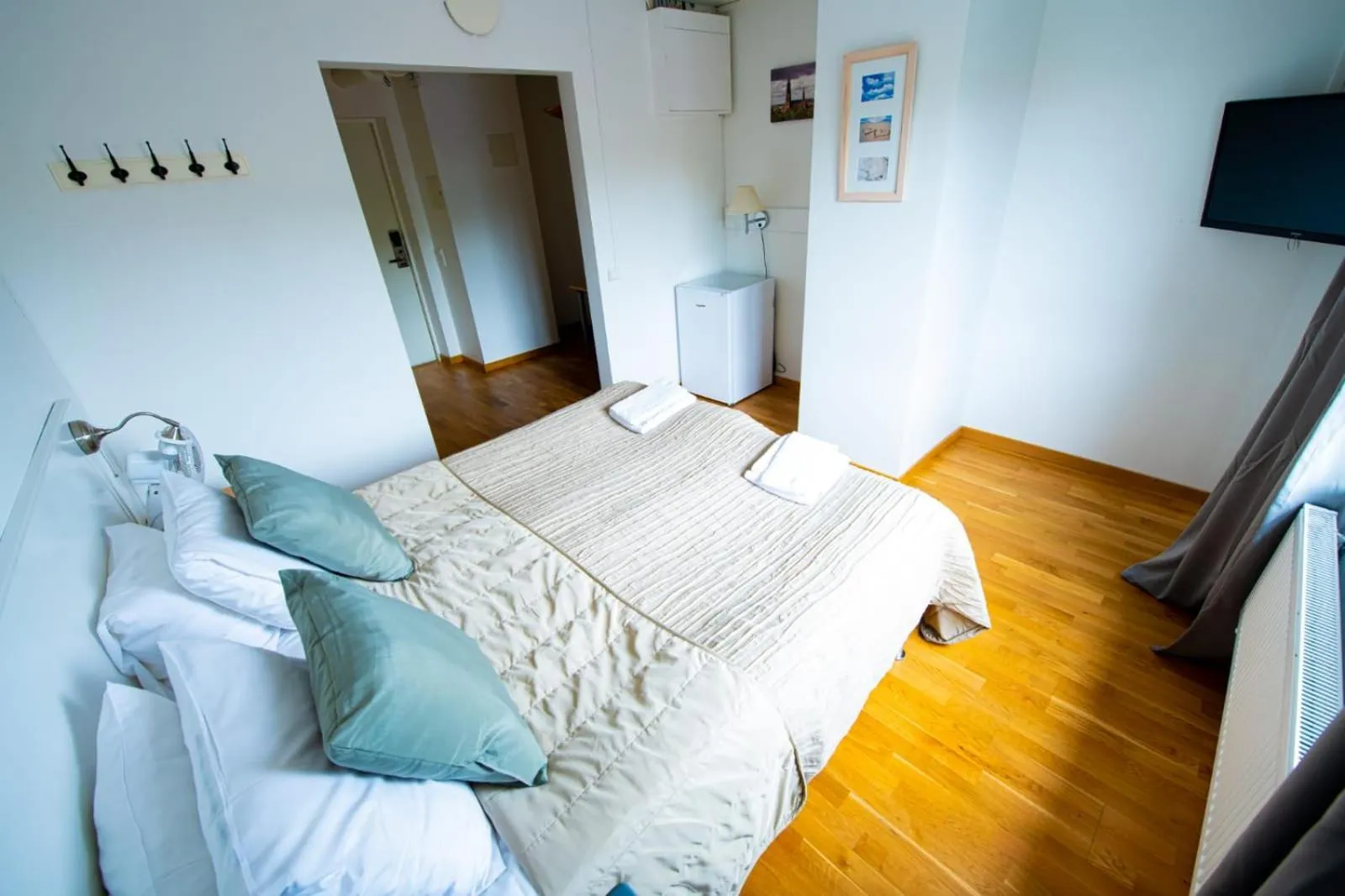 Property building, Bed in Hotell Kvarntorget