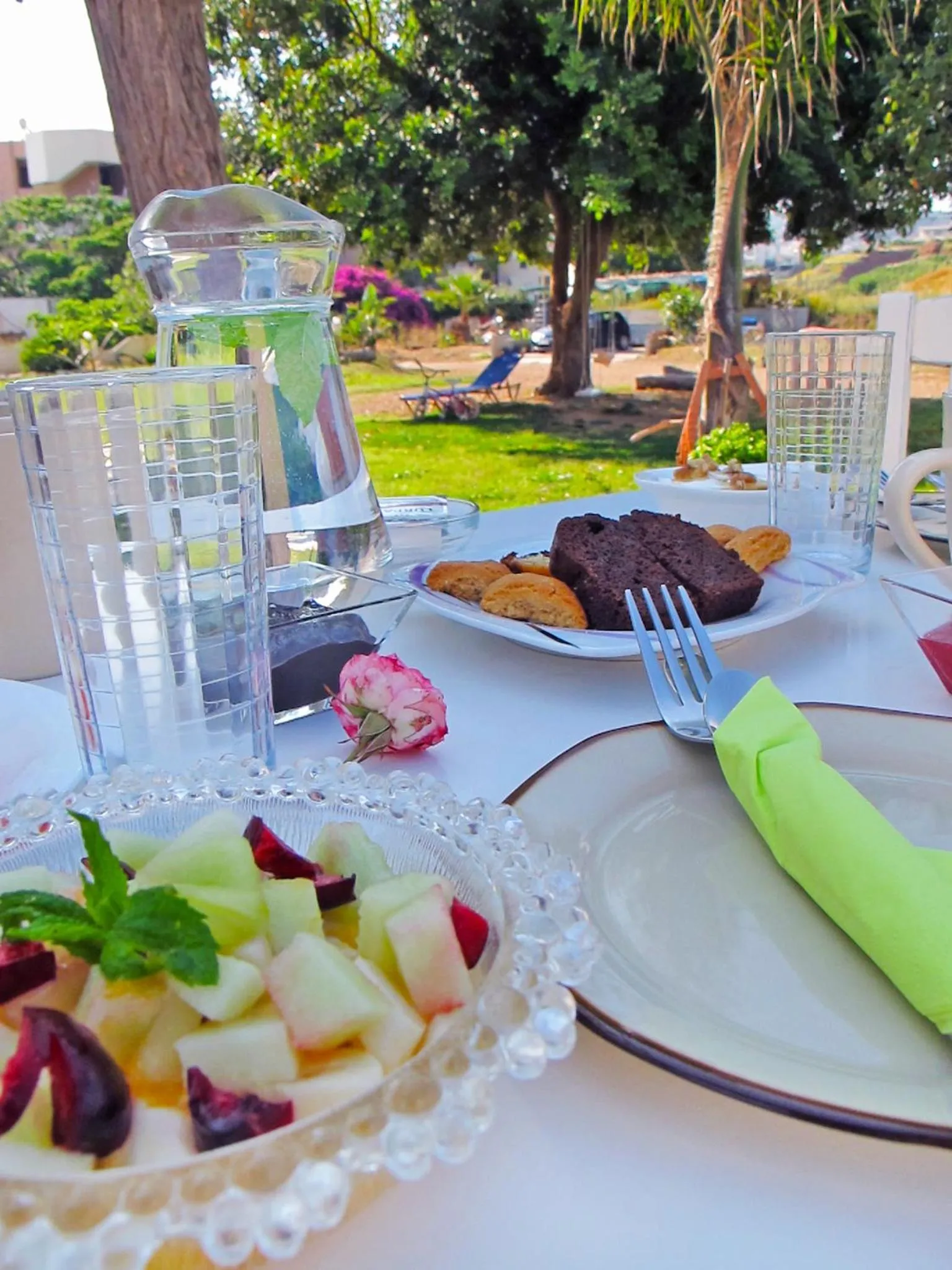 Food and drinks in Arodamos Studios & Apts