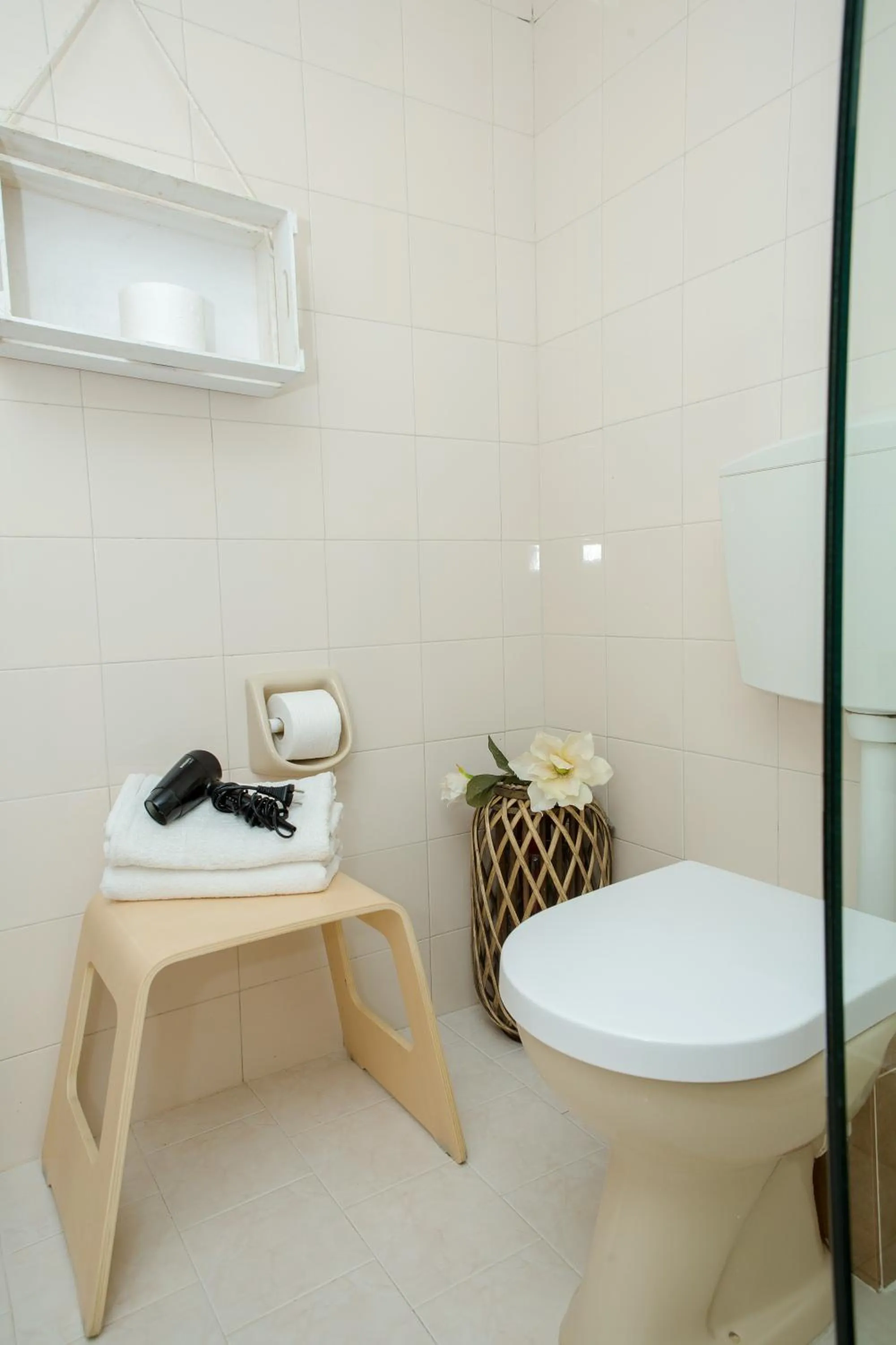 Bathroom in Arodamos Studios & Apts