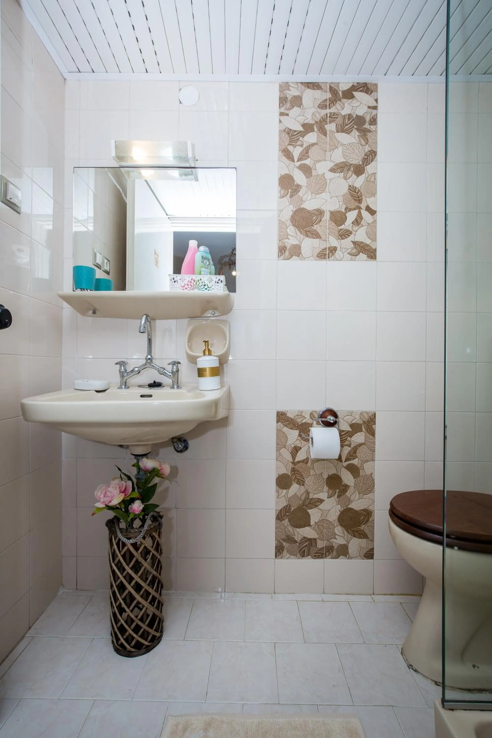 Bathroom in Arodamos Studios & Apts