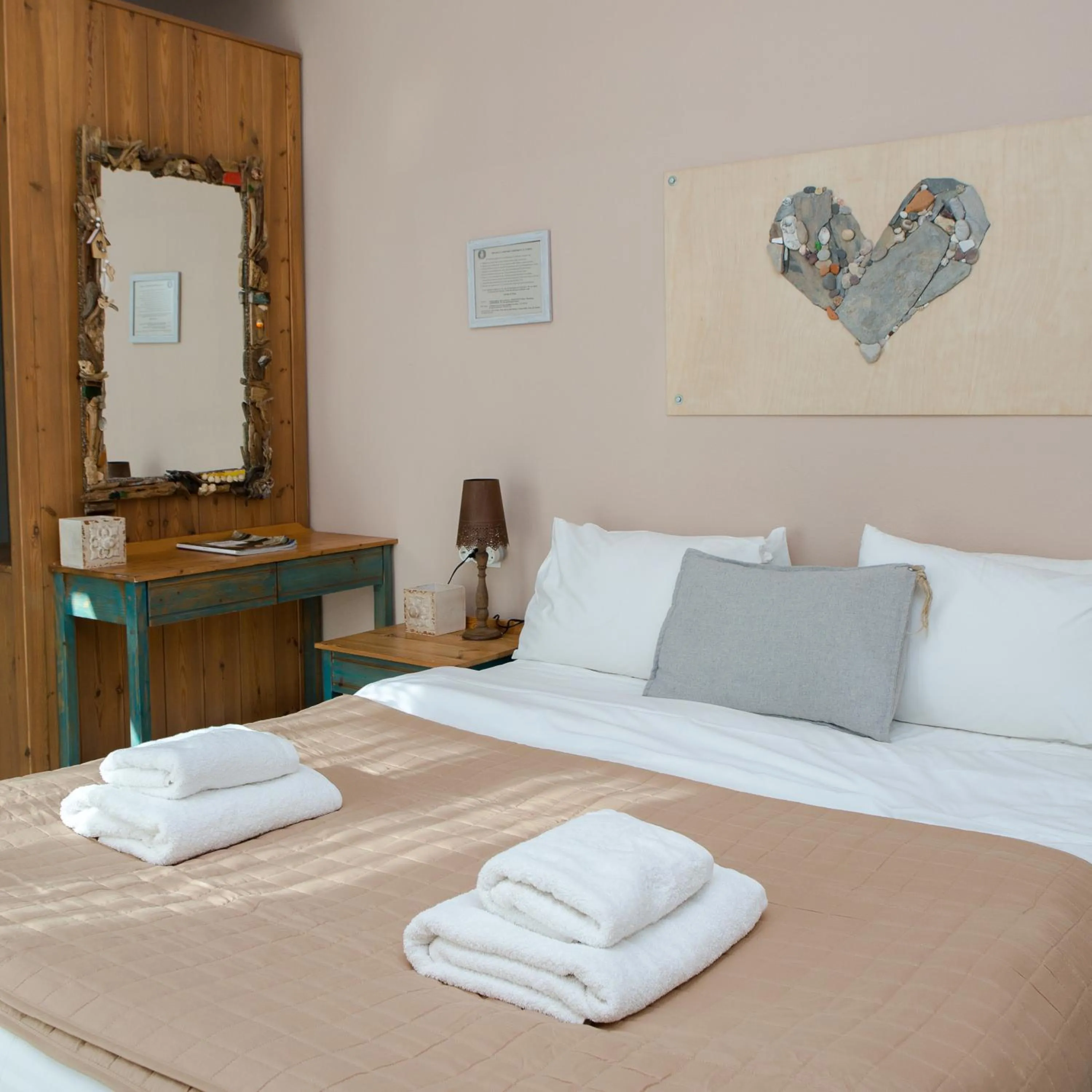 Bed in Arodamos Studios & Apts