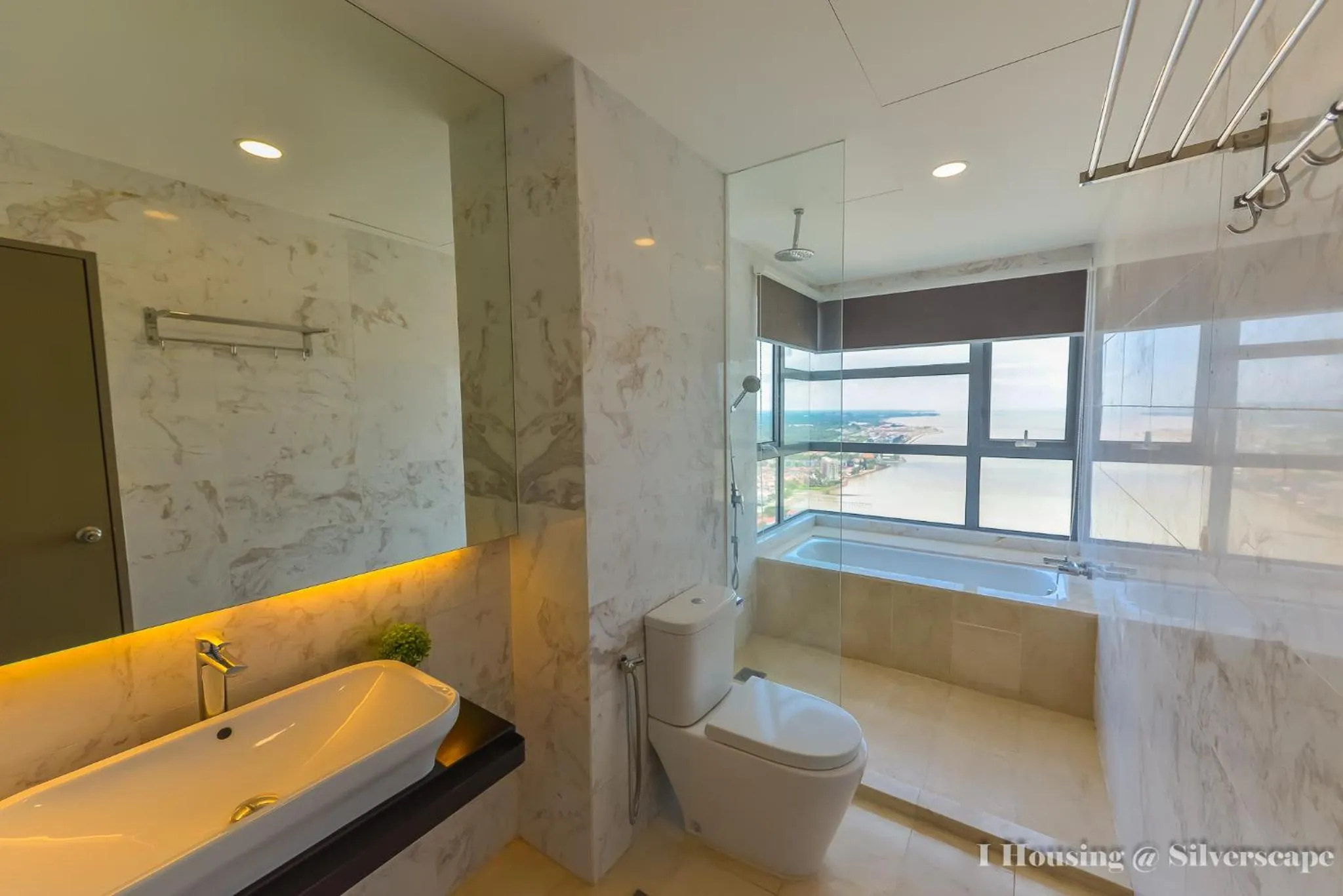 Silverscape Deluxe Melaka by I Housing