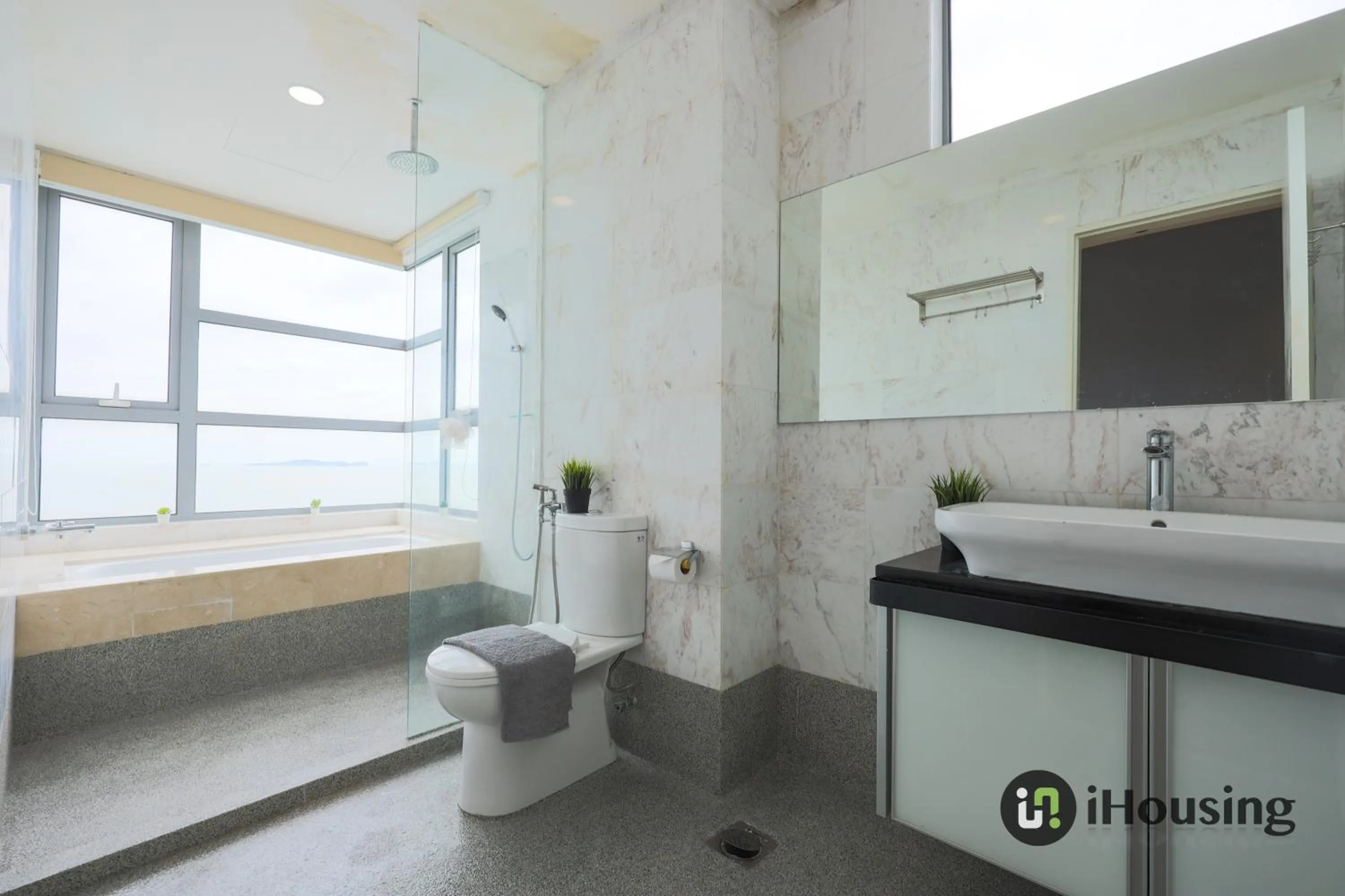 Silverscape Deluxe Melaka by I Housing