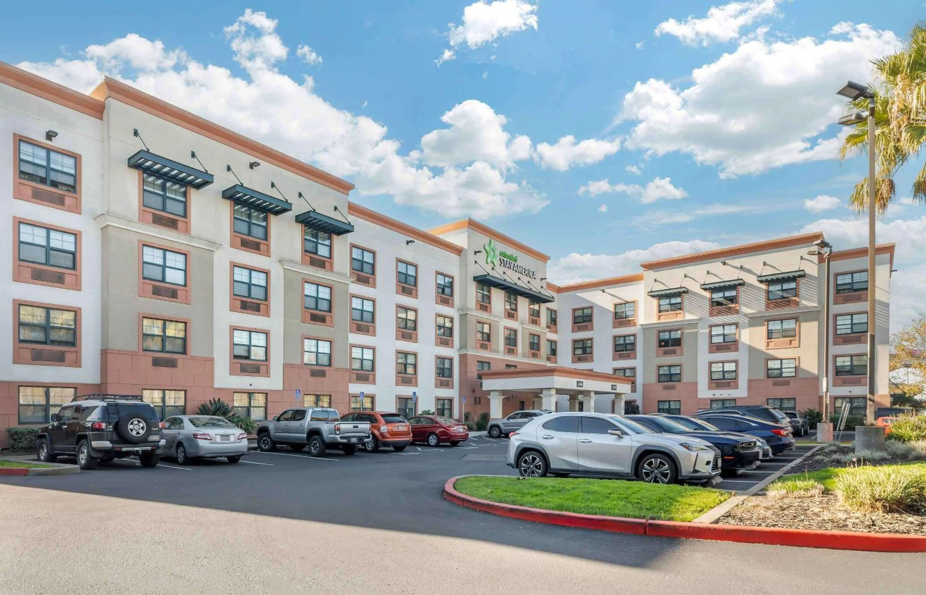 Property building in Extended Stay America Suites - Oakland - Emeryville