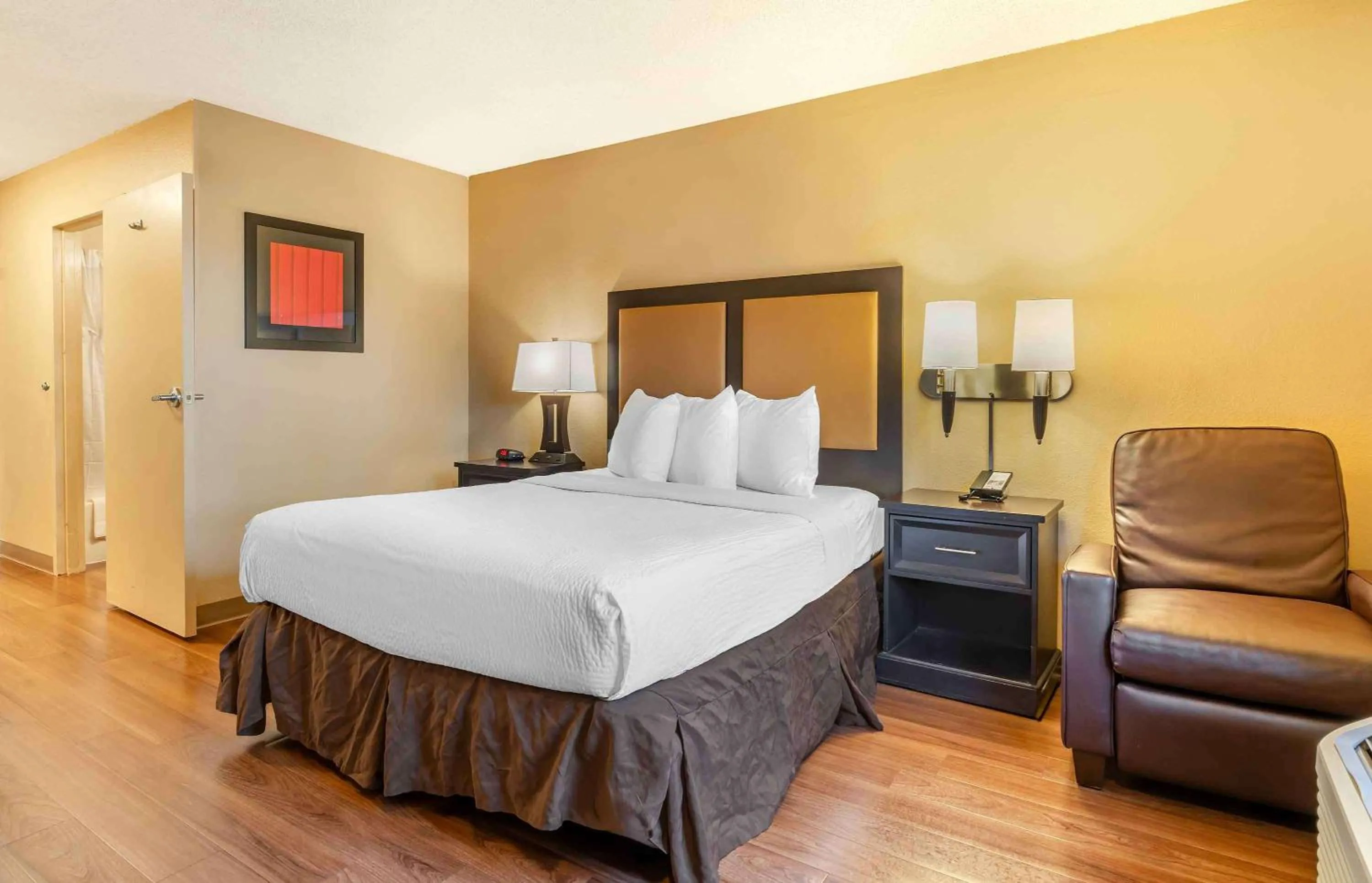 Bedroom in Extended Stay America Suites - Oakland - Emeryville