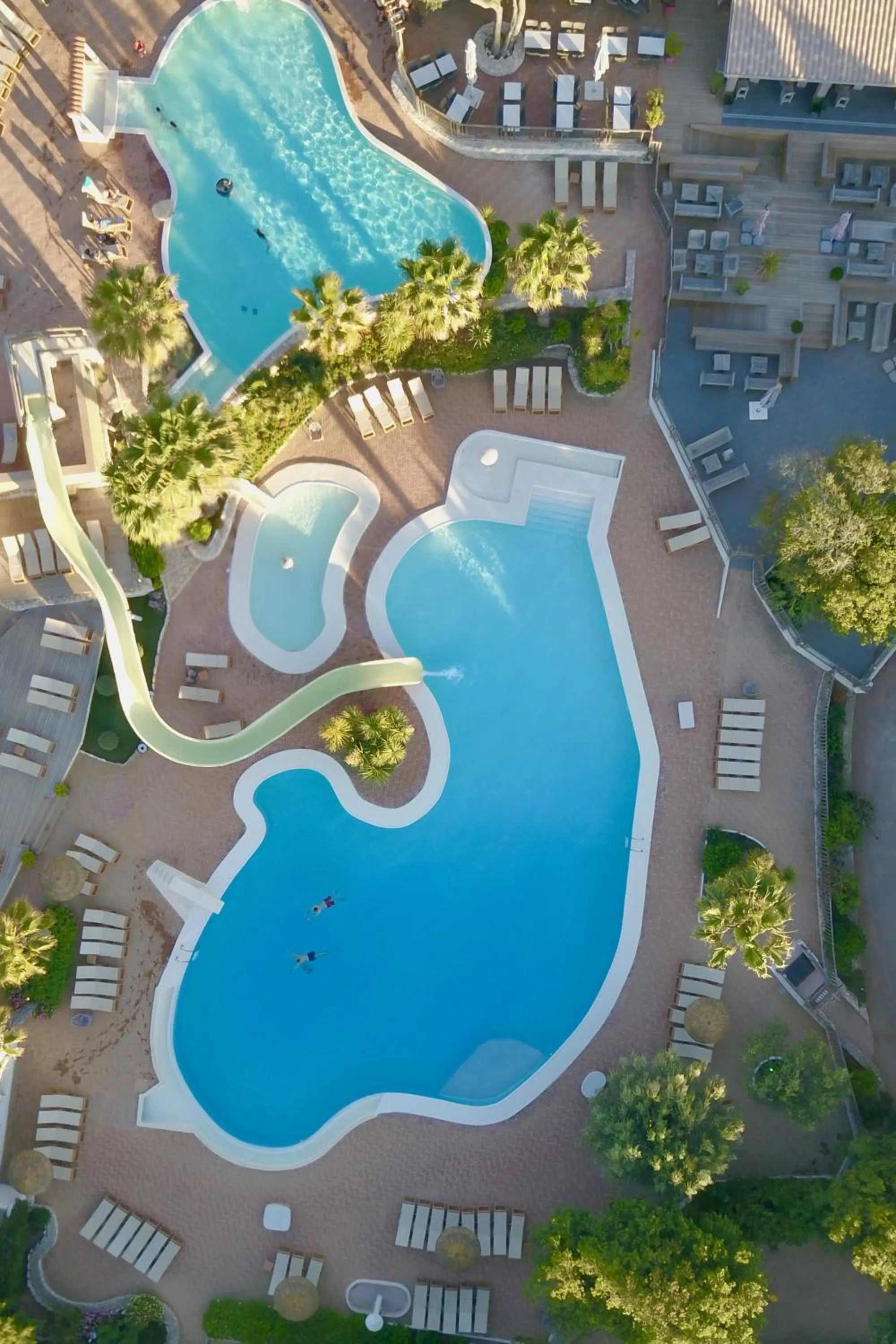 Swimming pool in Les Suites De Pertamina