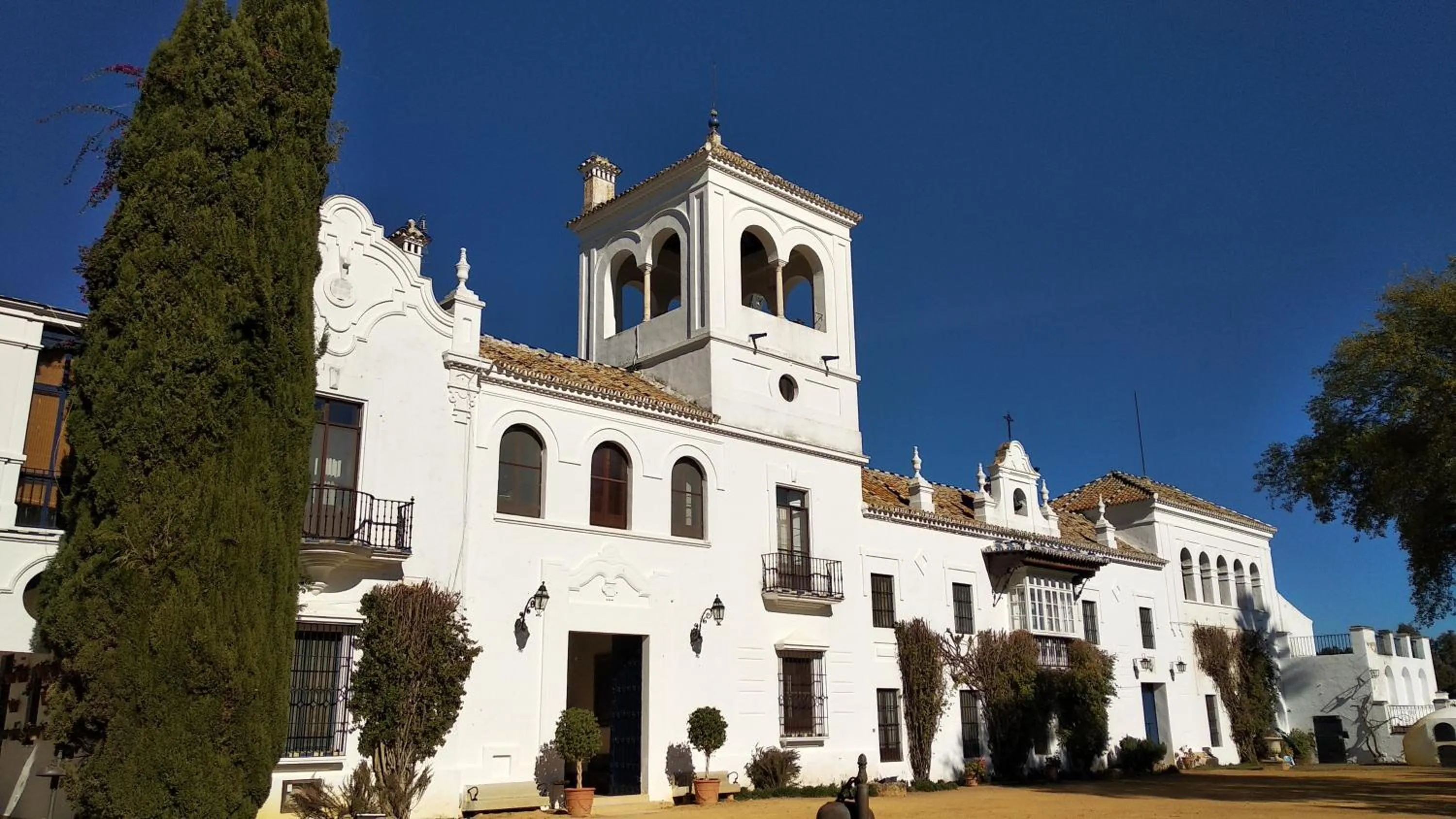 Property building in Hotel Cortijo El Esparragal