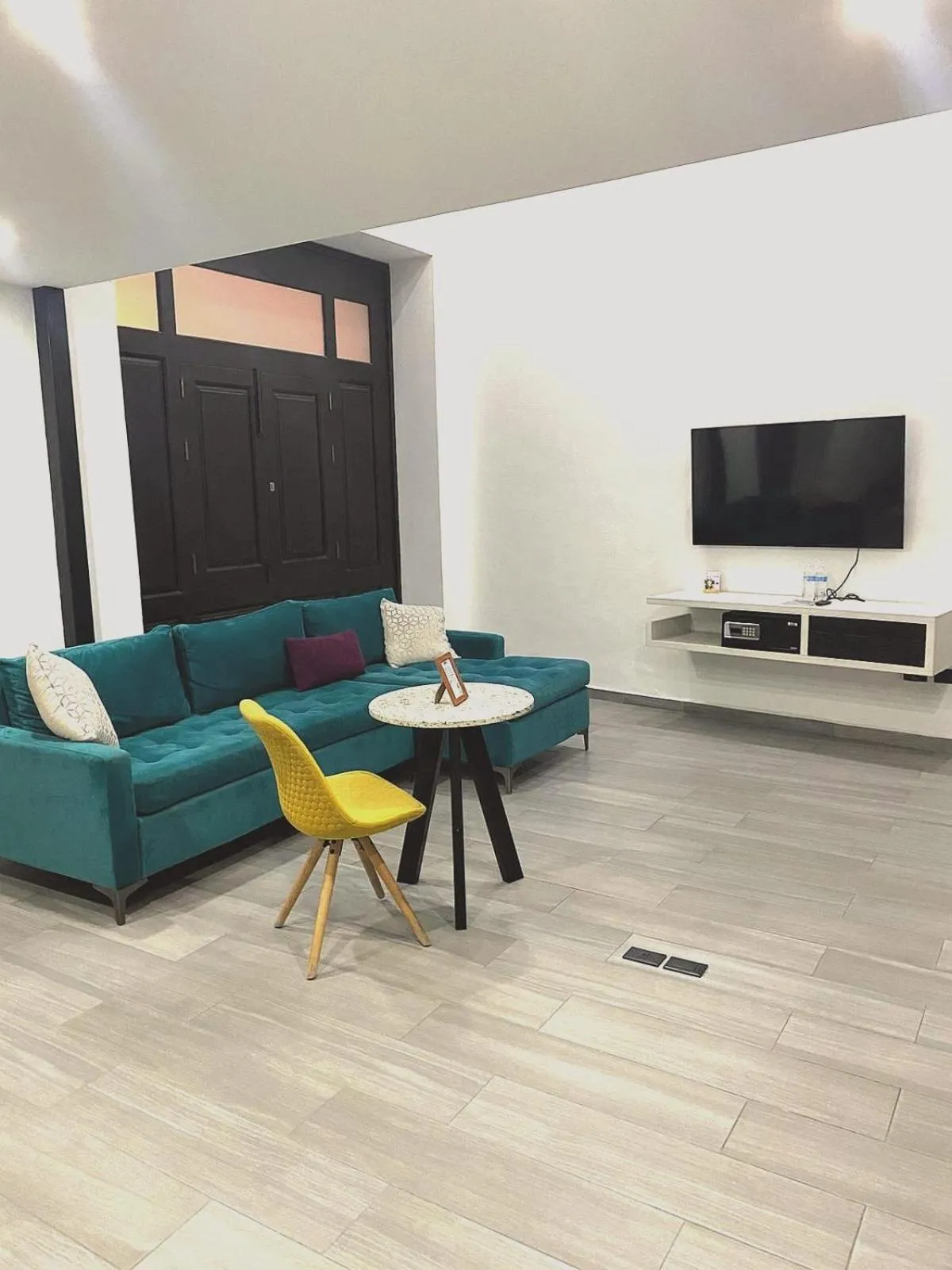 Living room in La Casona Que Encanta antes The Andy Hotel