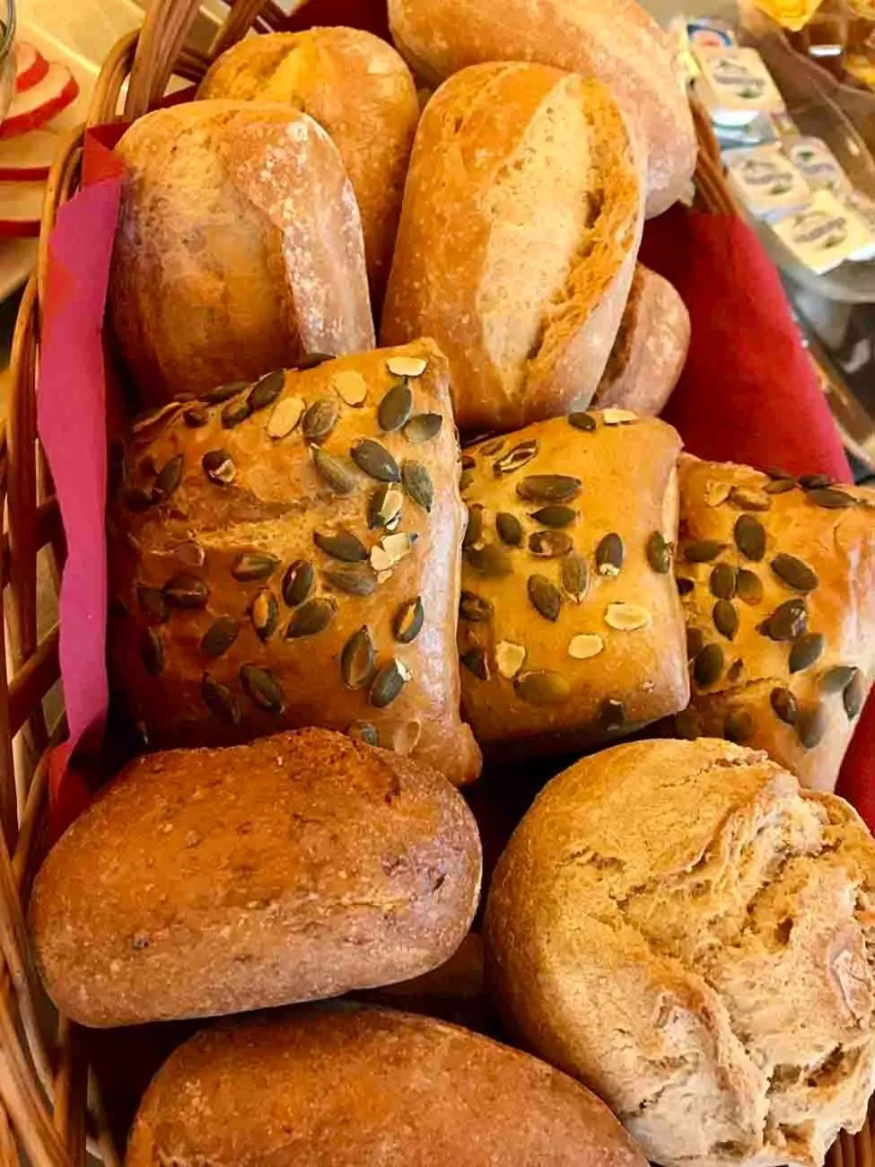 Buffet breakfast in Gästehaus Rössle