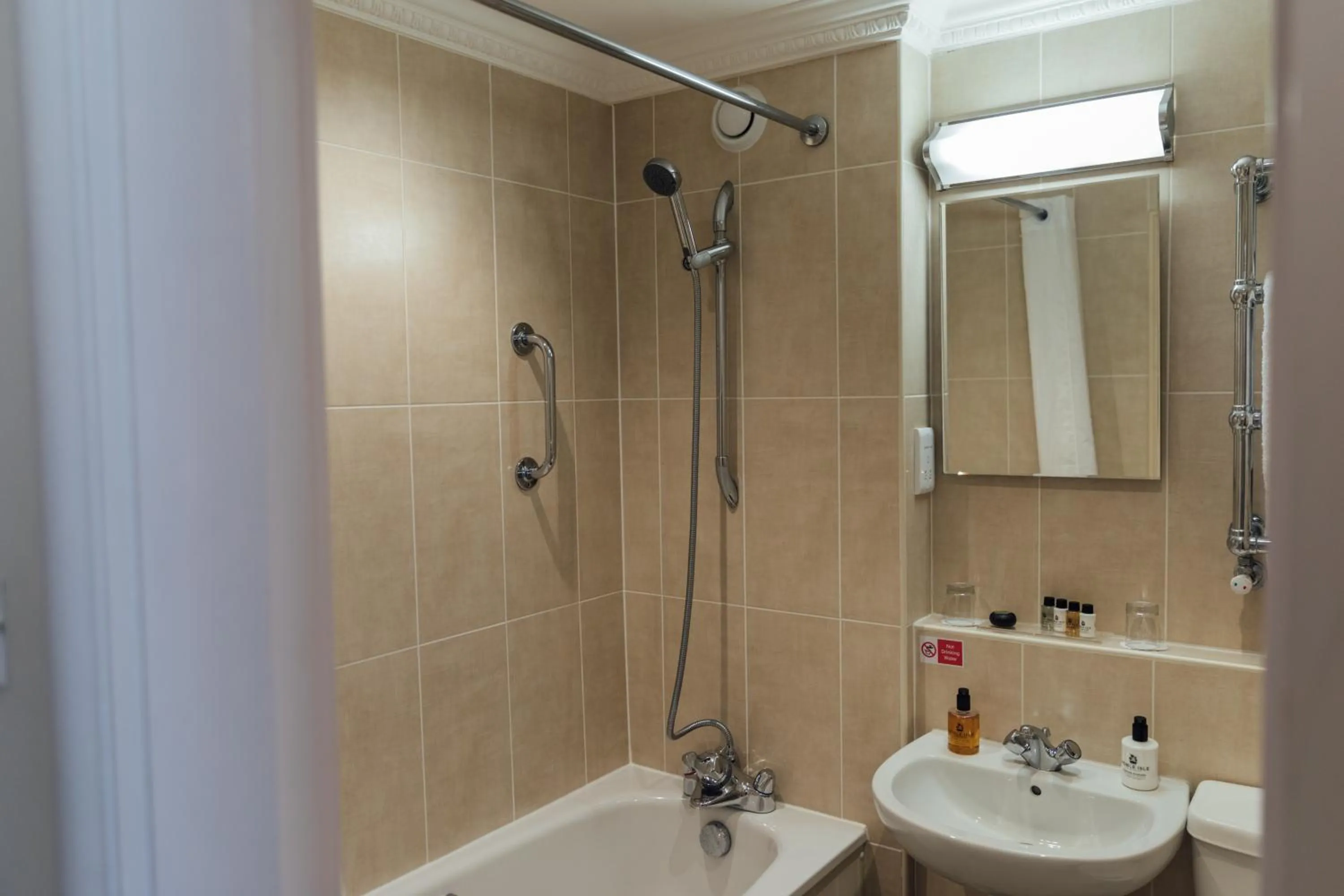 Toilet in The Woburn