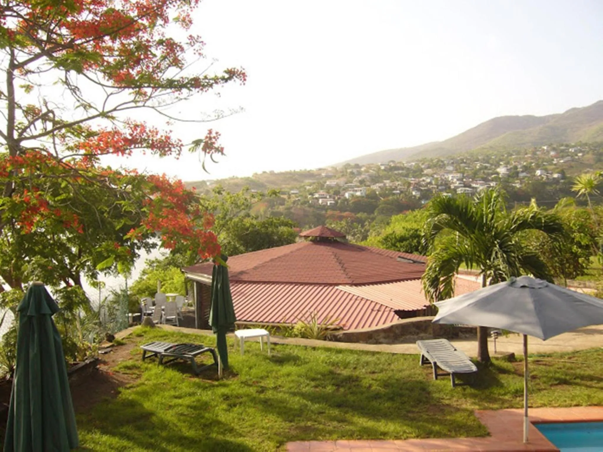 Facade/entrance in Tamarind Tree Hotel