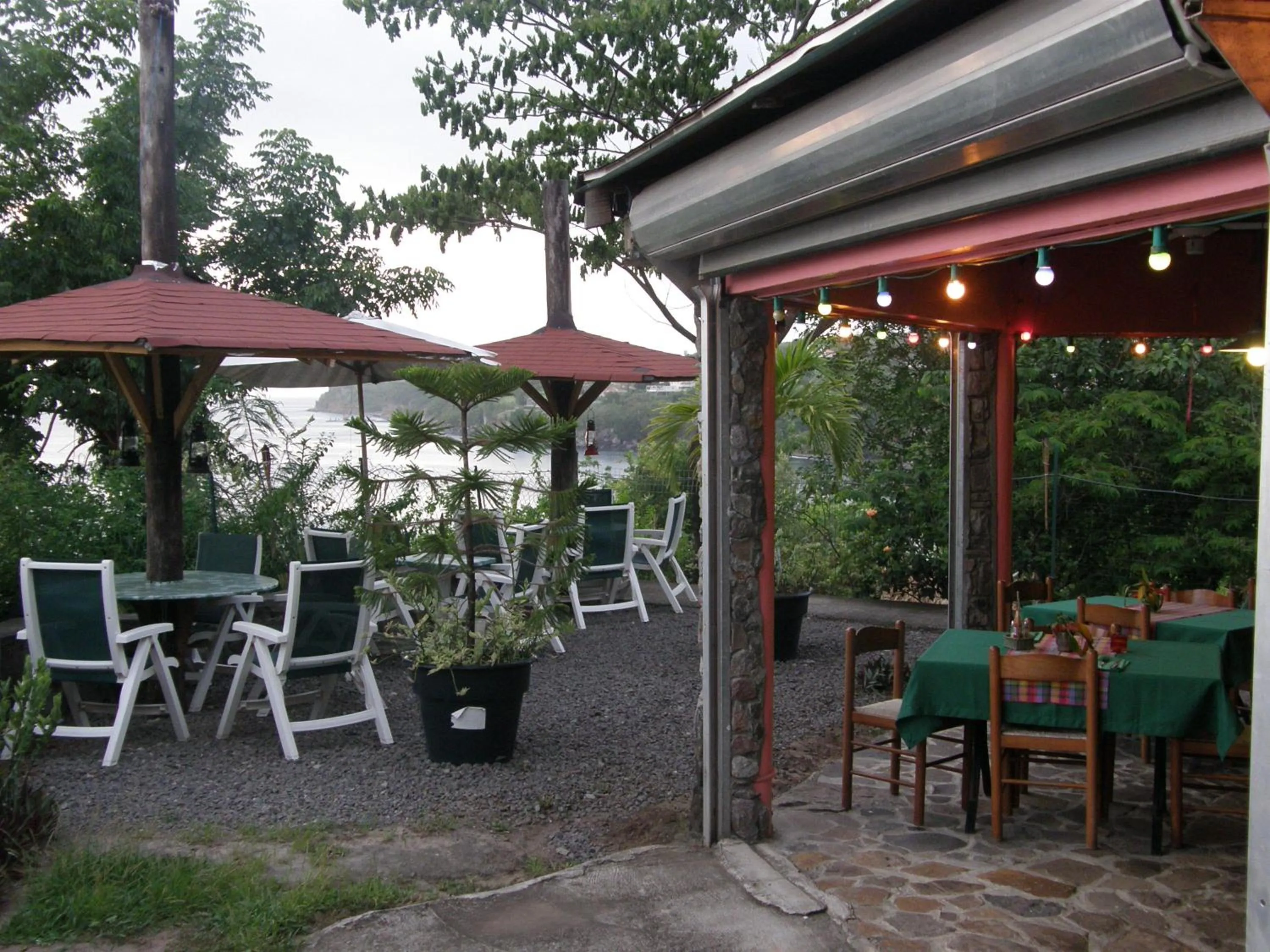 Facade/entrance in Tamarind Tree Hotel