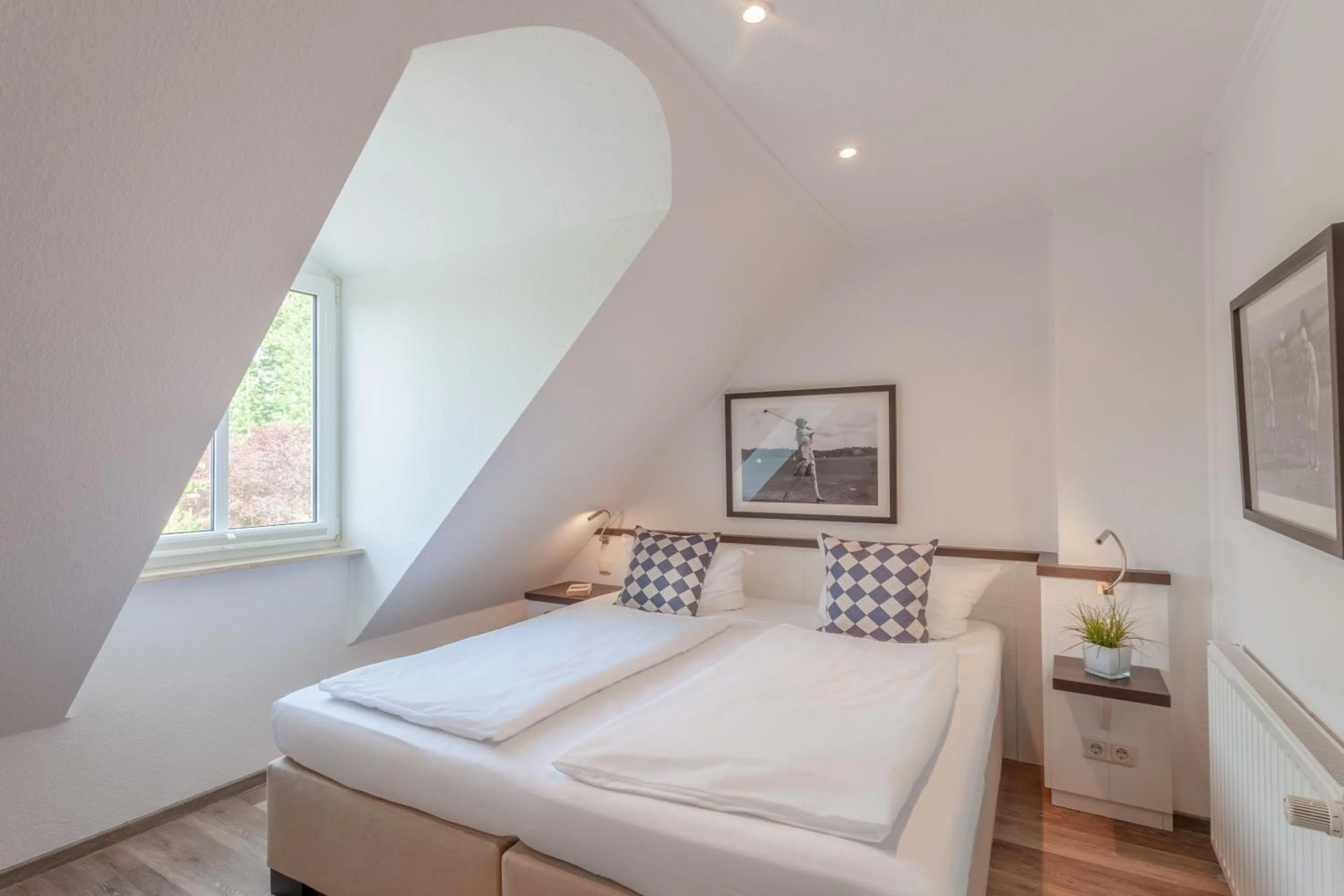 Photo of the whole room, Bed in Strandgrün Golf- & Spa Resort