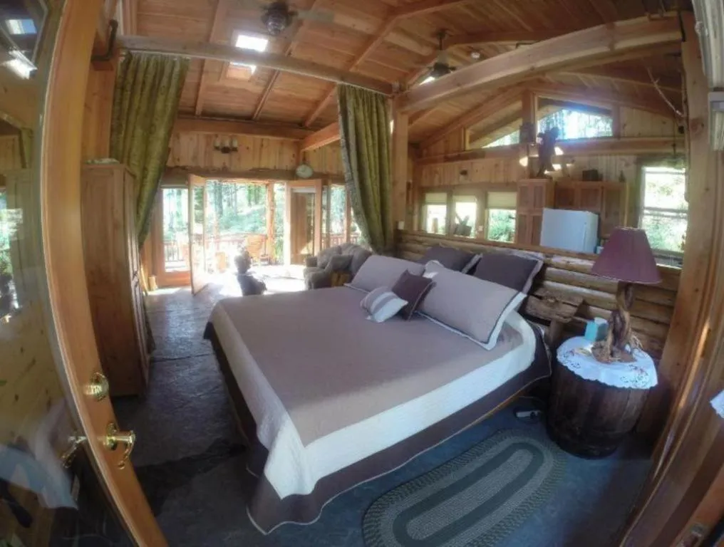 Bedroom, Bed in LANZAROTTA Bed and Breakfast close to Eugene