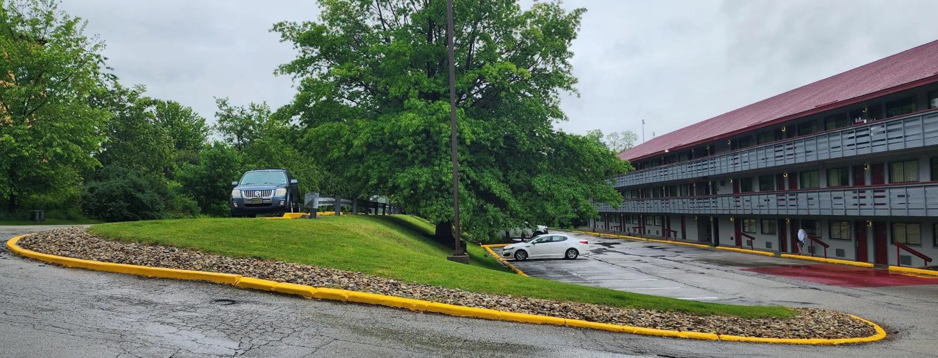 Property building in Red Roof Inn PLUS+ Pittsburgh East - Monroeville