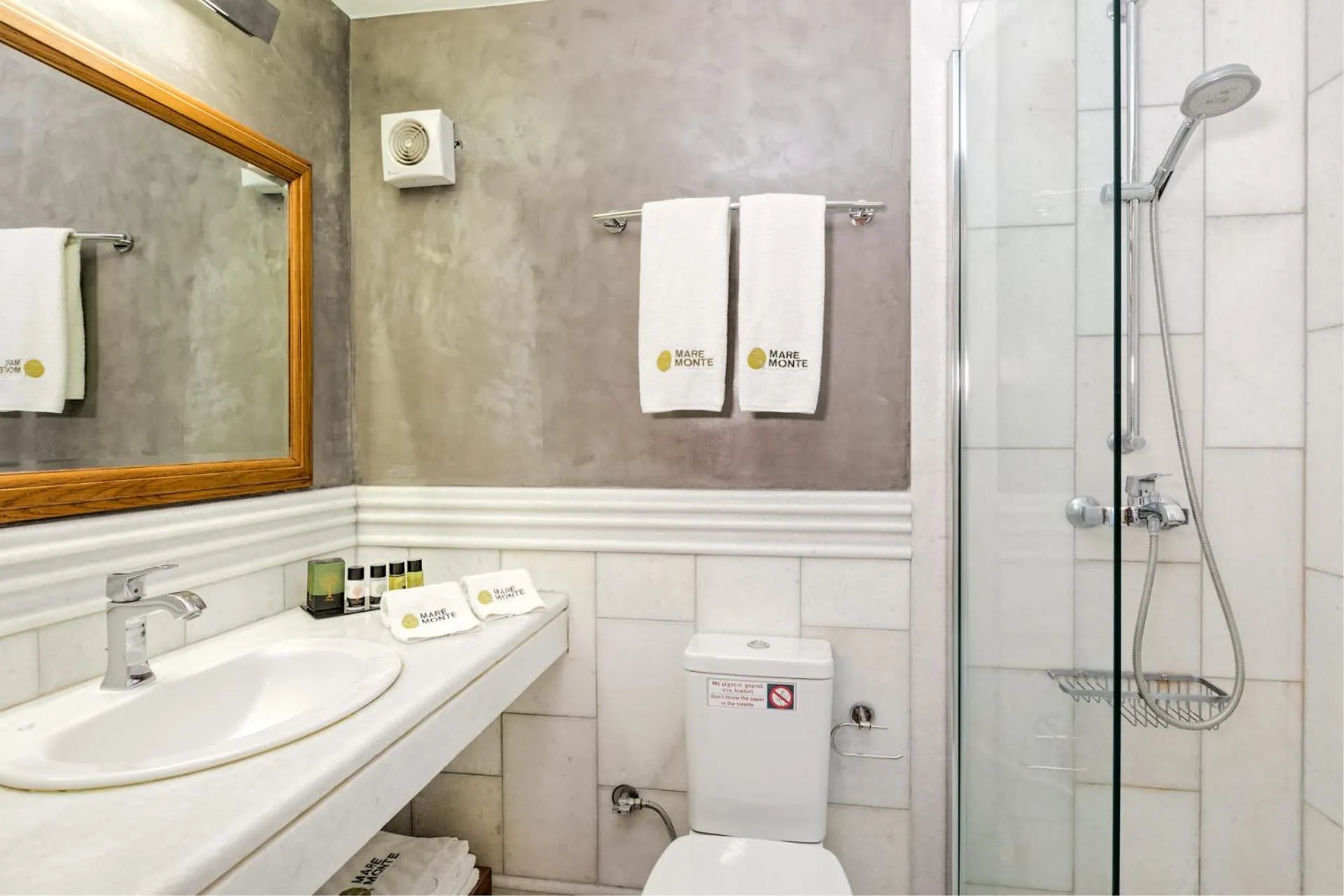 Bathroom in Mare Monte Luxury Suites