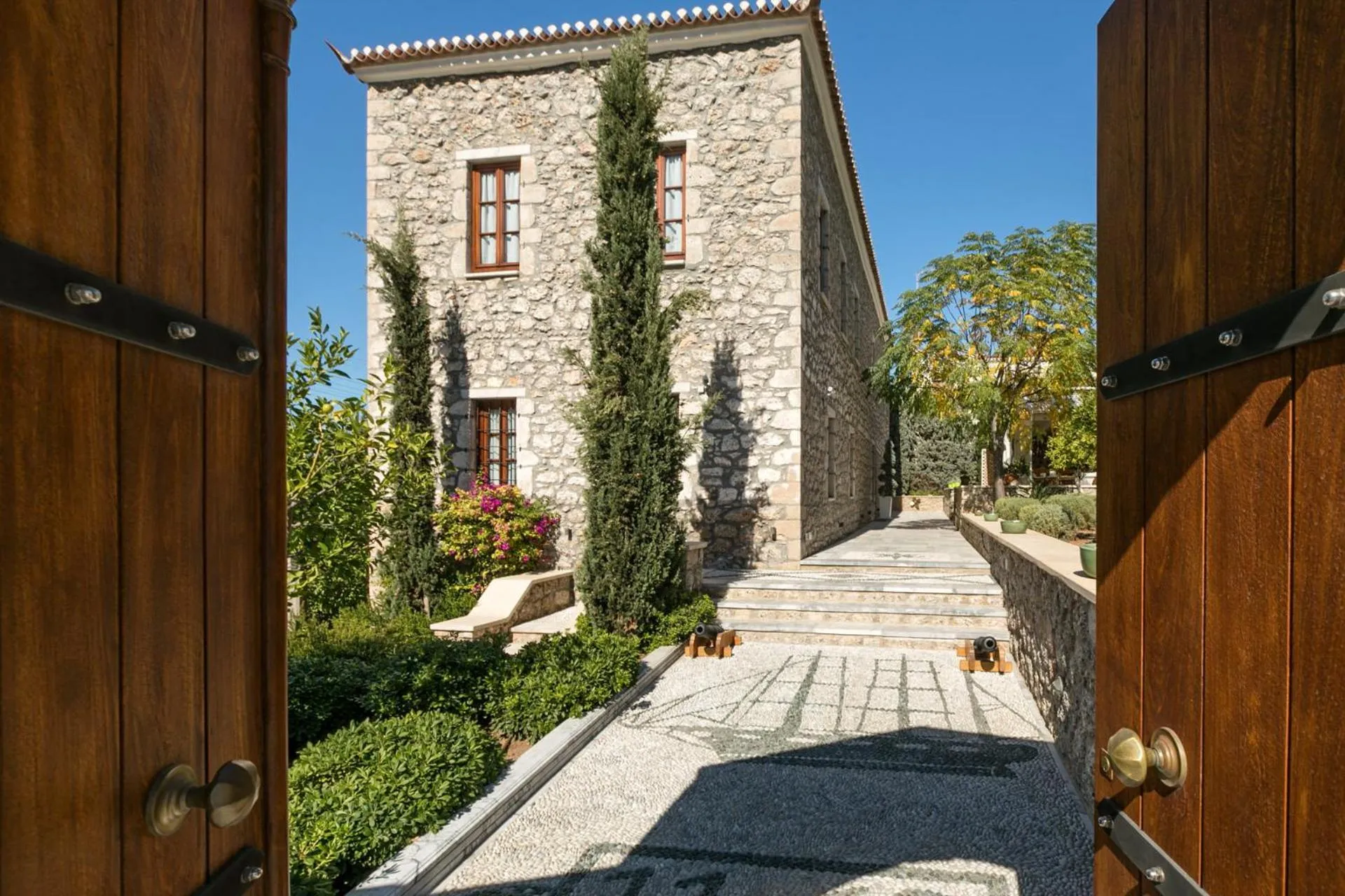 Mare Monte Luxury Suites