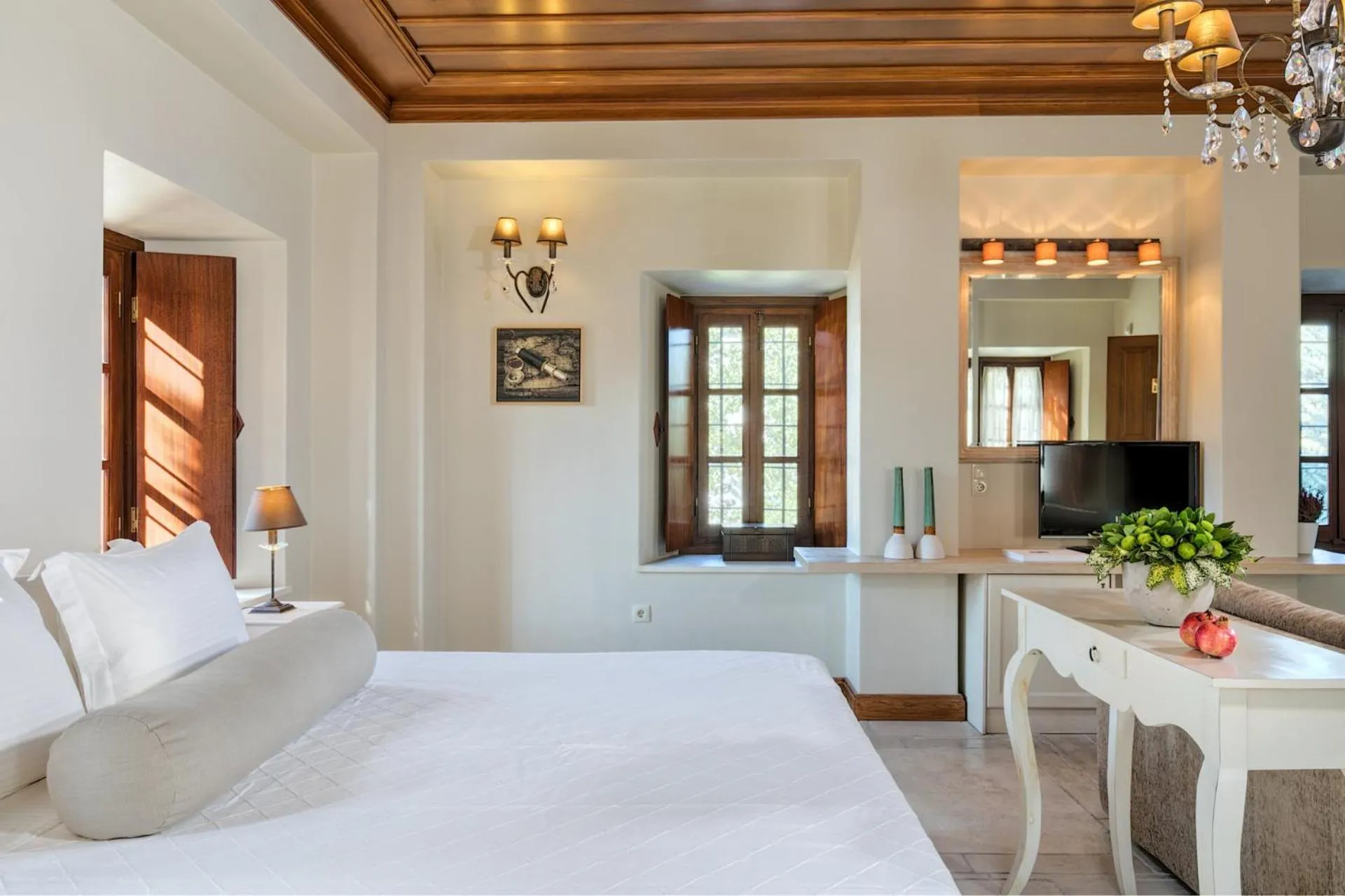 Bedroom, Bed in Mare Monte Luxury Suites