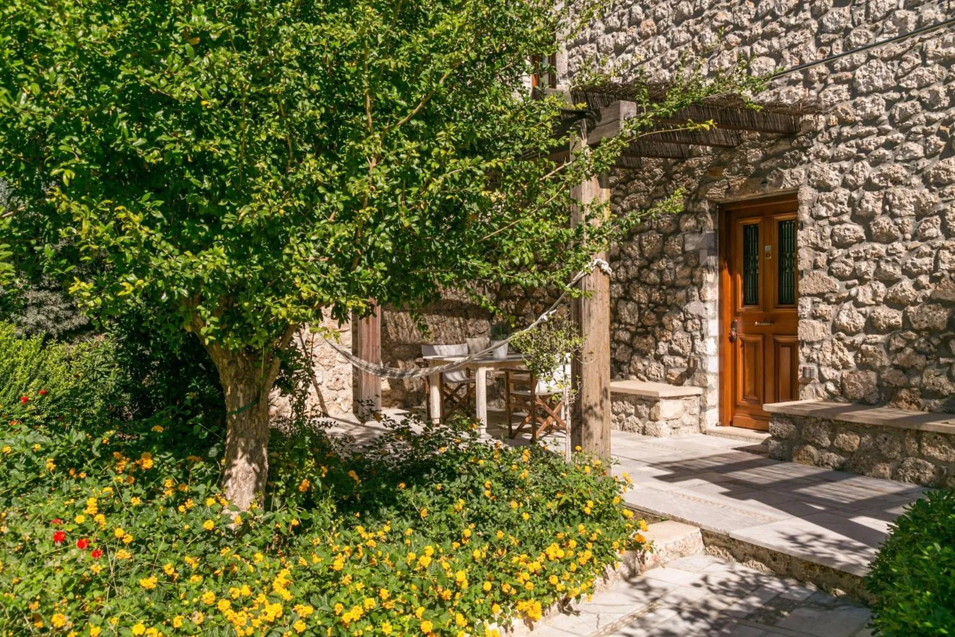 Garden view in Mare Monte Luxury Suites