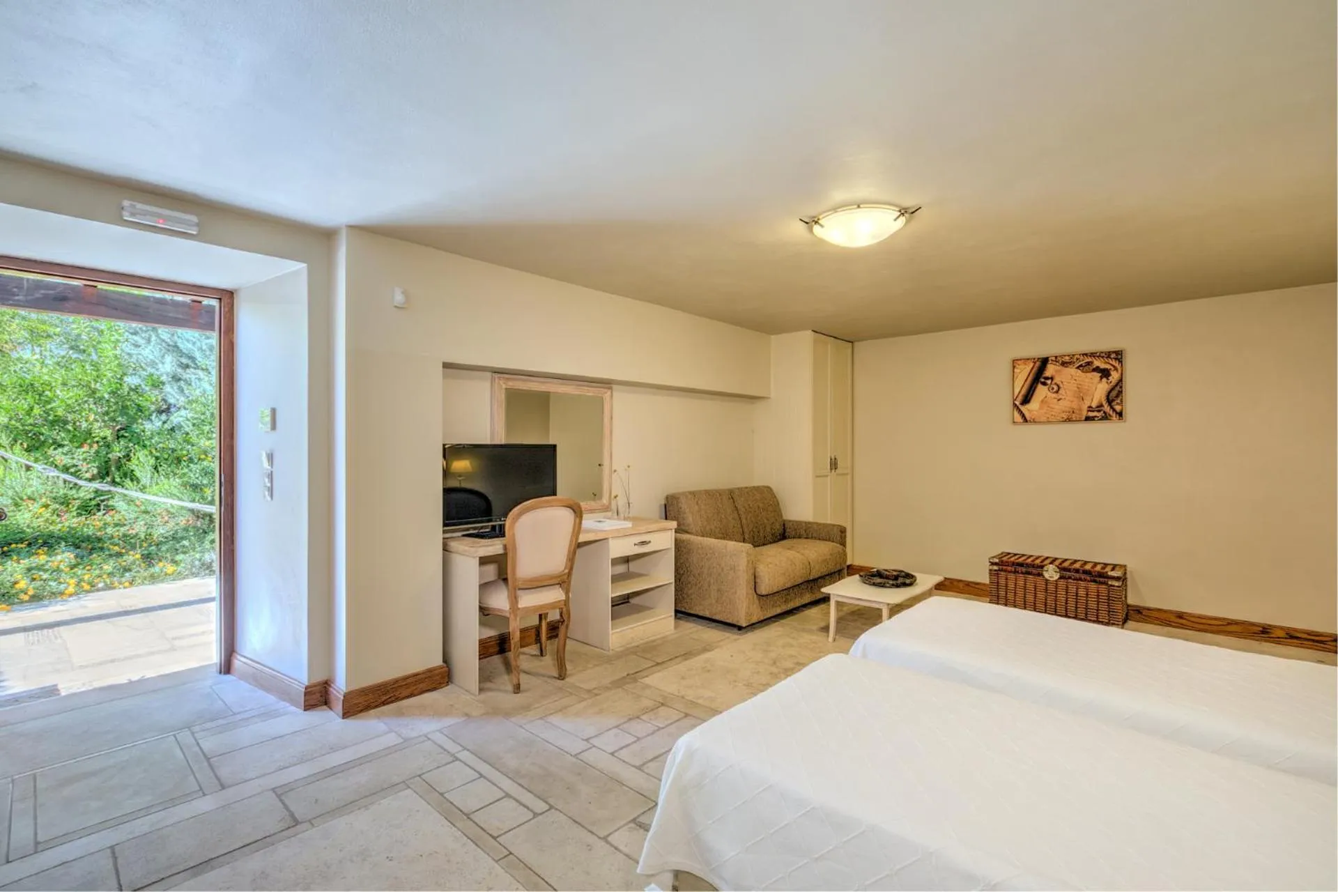 Bedroom, Bed in Mare Monte Luxury Suites