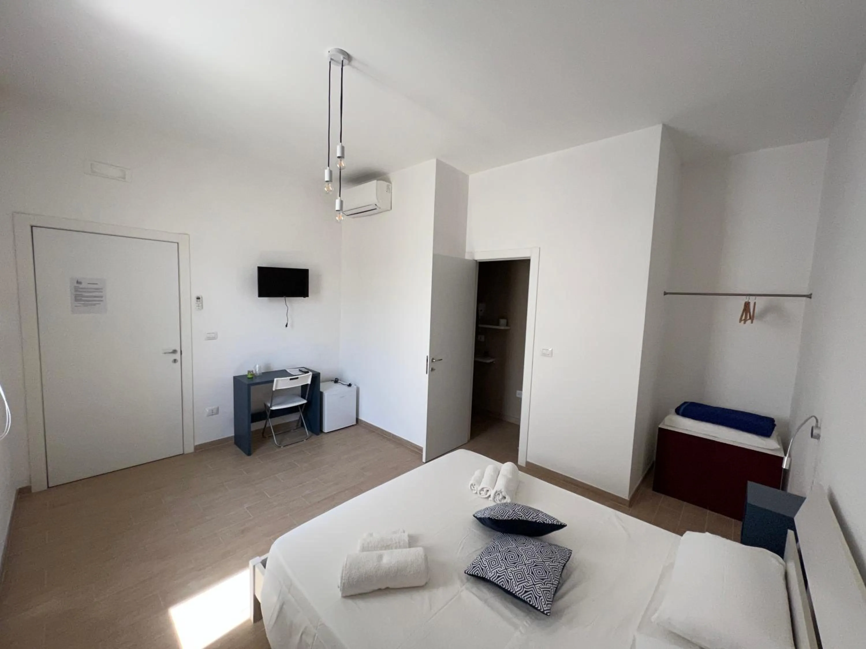 Photo of the whole room, Bed in B&B EVO Nardò