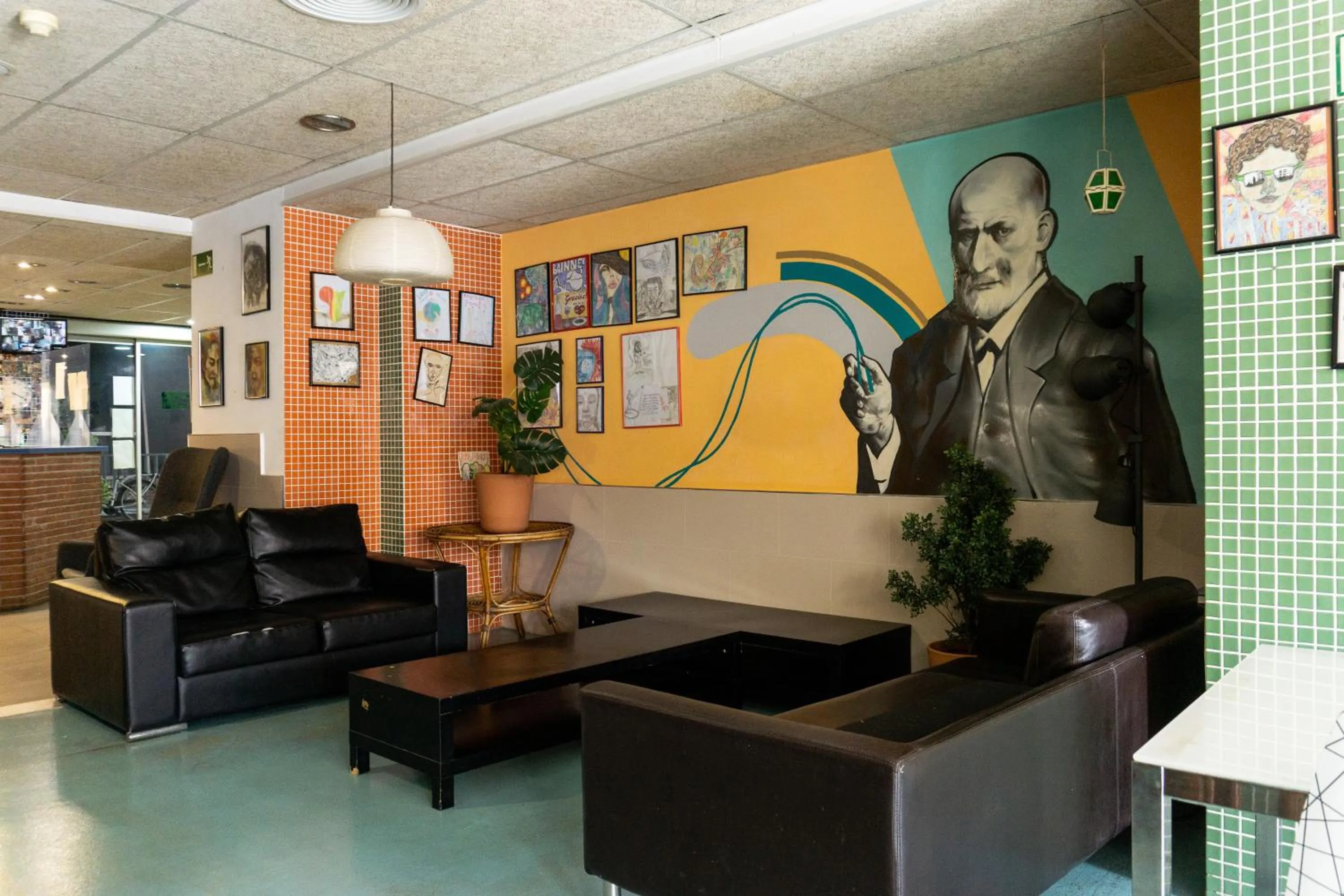 Communal lounge/ TV room in Be Dream Hostel