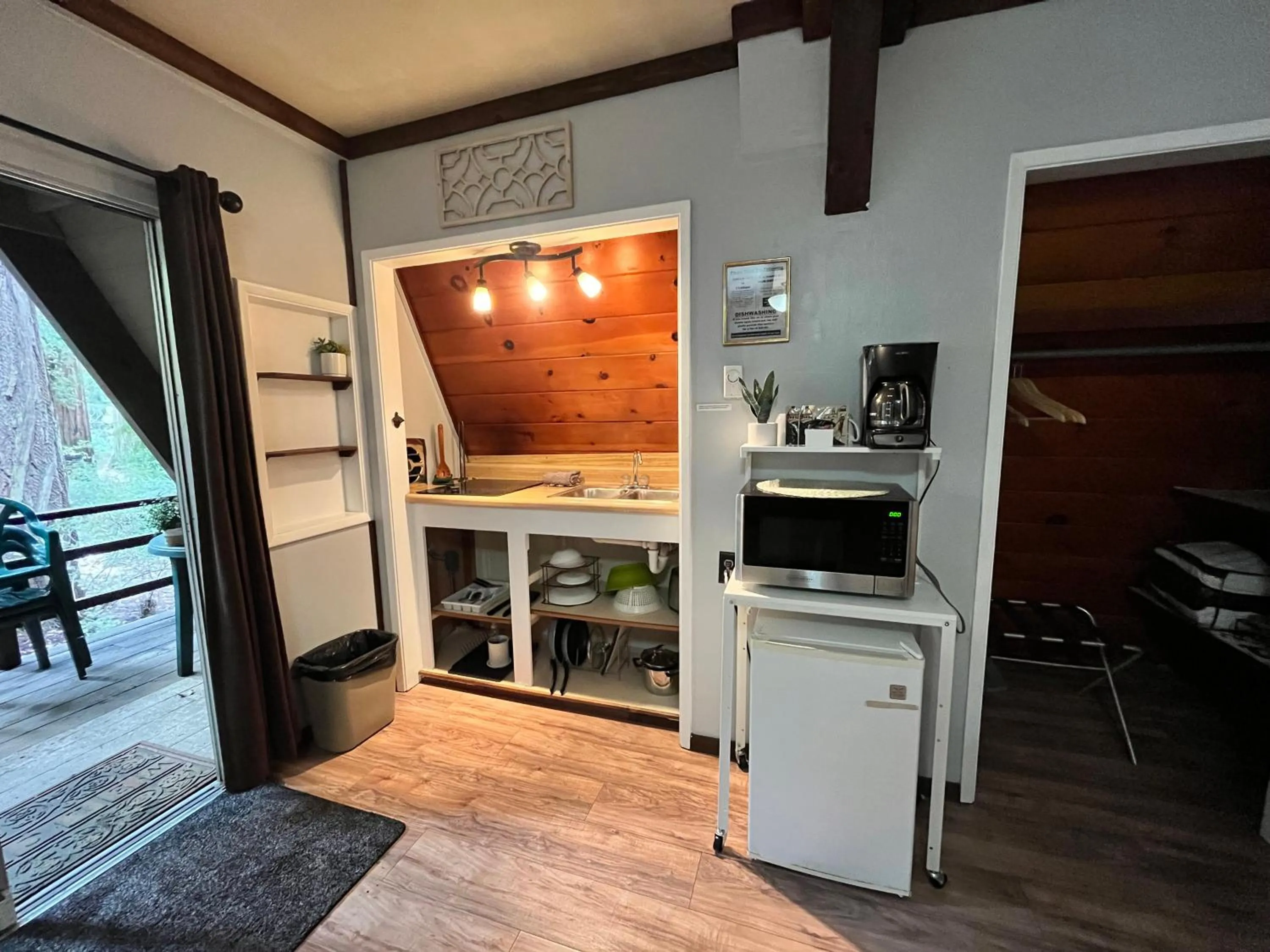 Kitchen or kitchenette in Redwoods River Resort & Campground