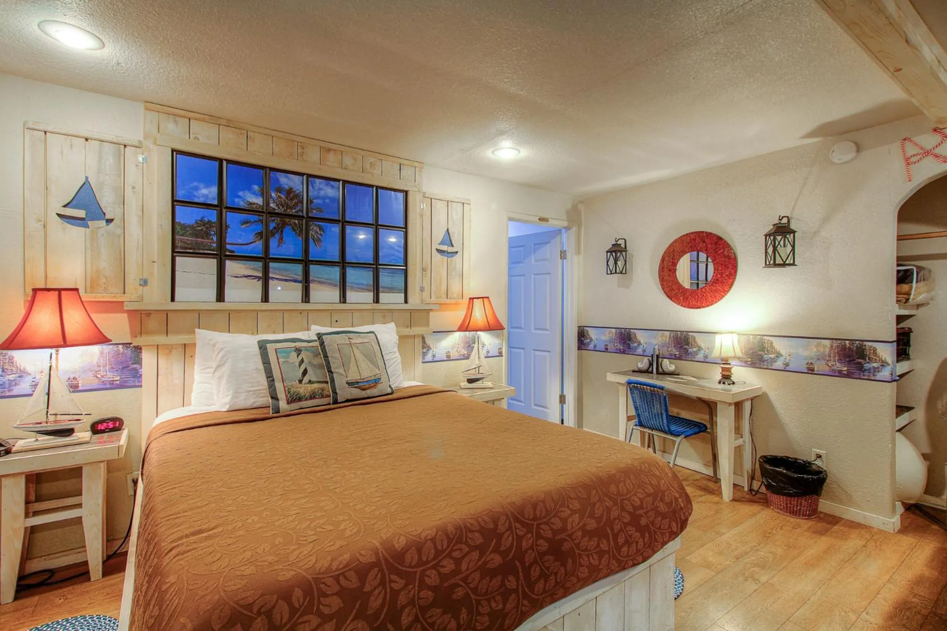 Bed in Redwoods River Resort & Campground