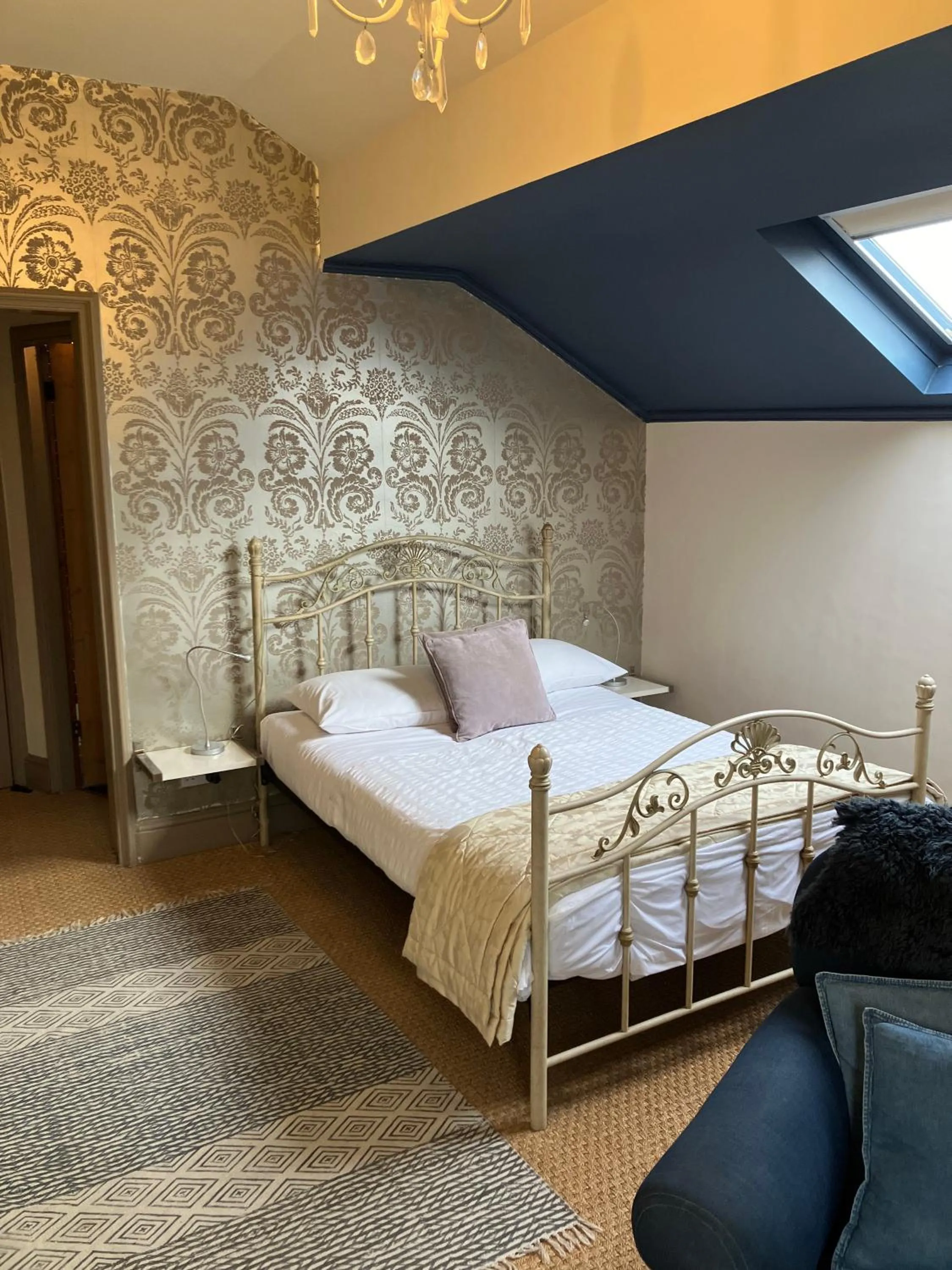 Bedroom, Bed in OYO Cornerstone Manor Hotel