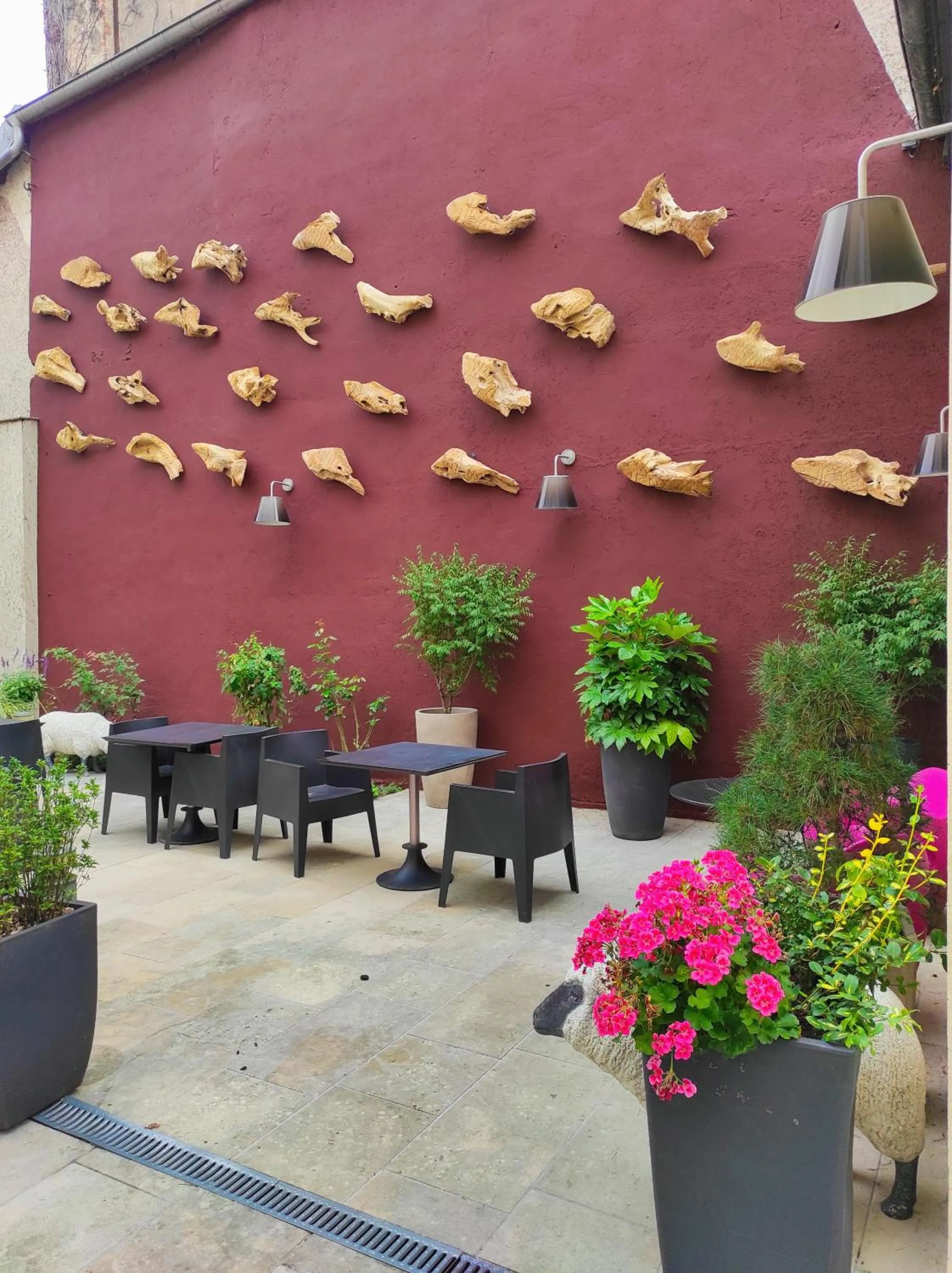 Patio in Hôtel de Paris
