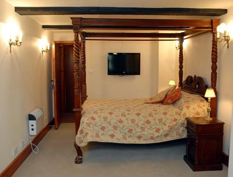 Bed in Hopbine House