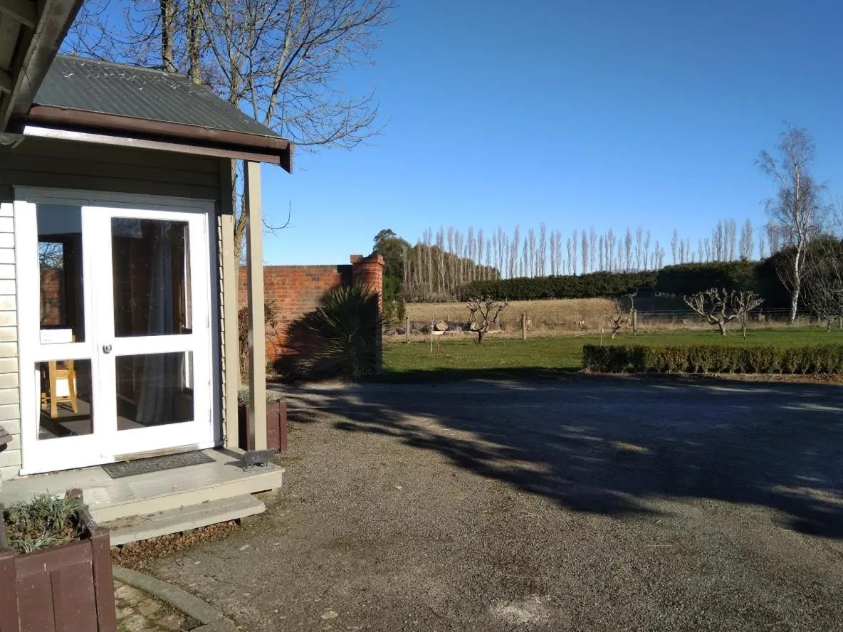 Facade/entrance in Magnolia Cottage B&B