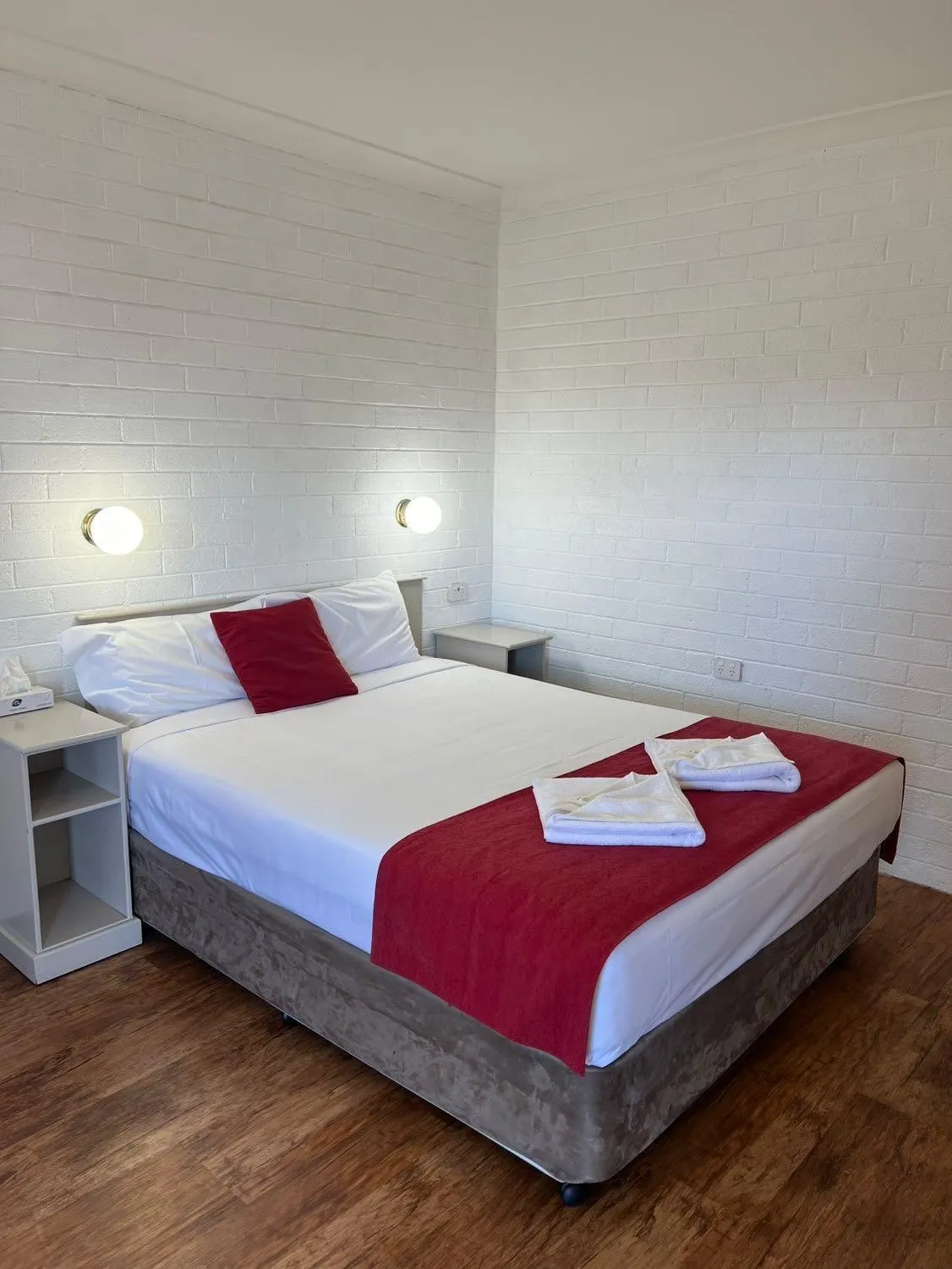 Bed in Bridge Motel Wellington