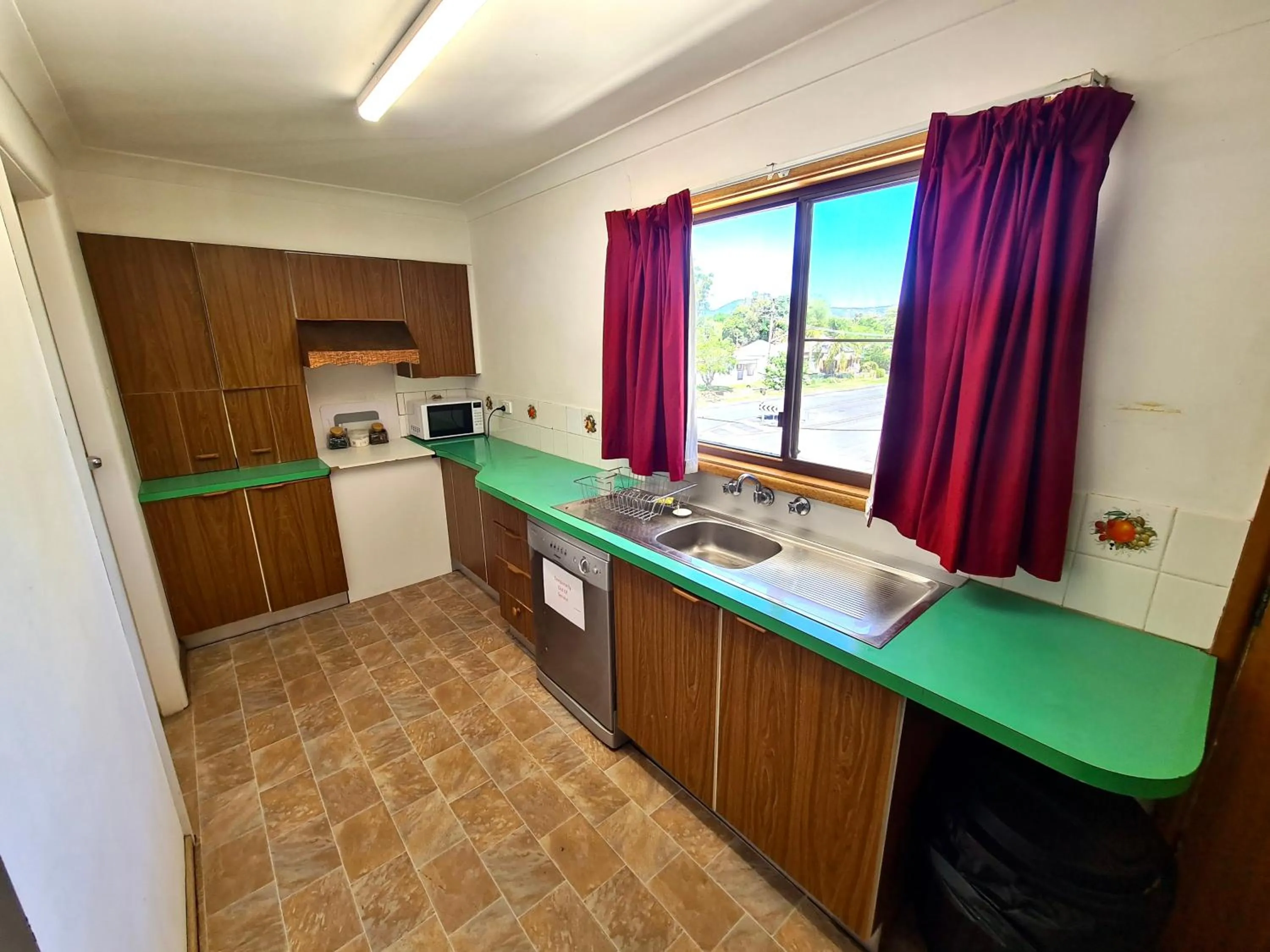 Kitchen or kitchenette in Bridge Motel Wellington