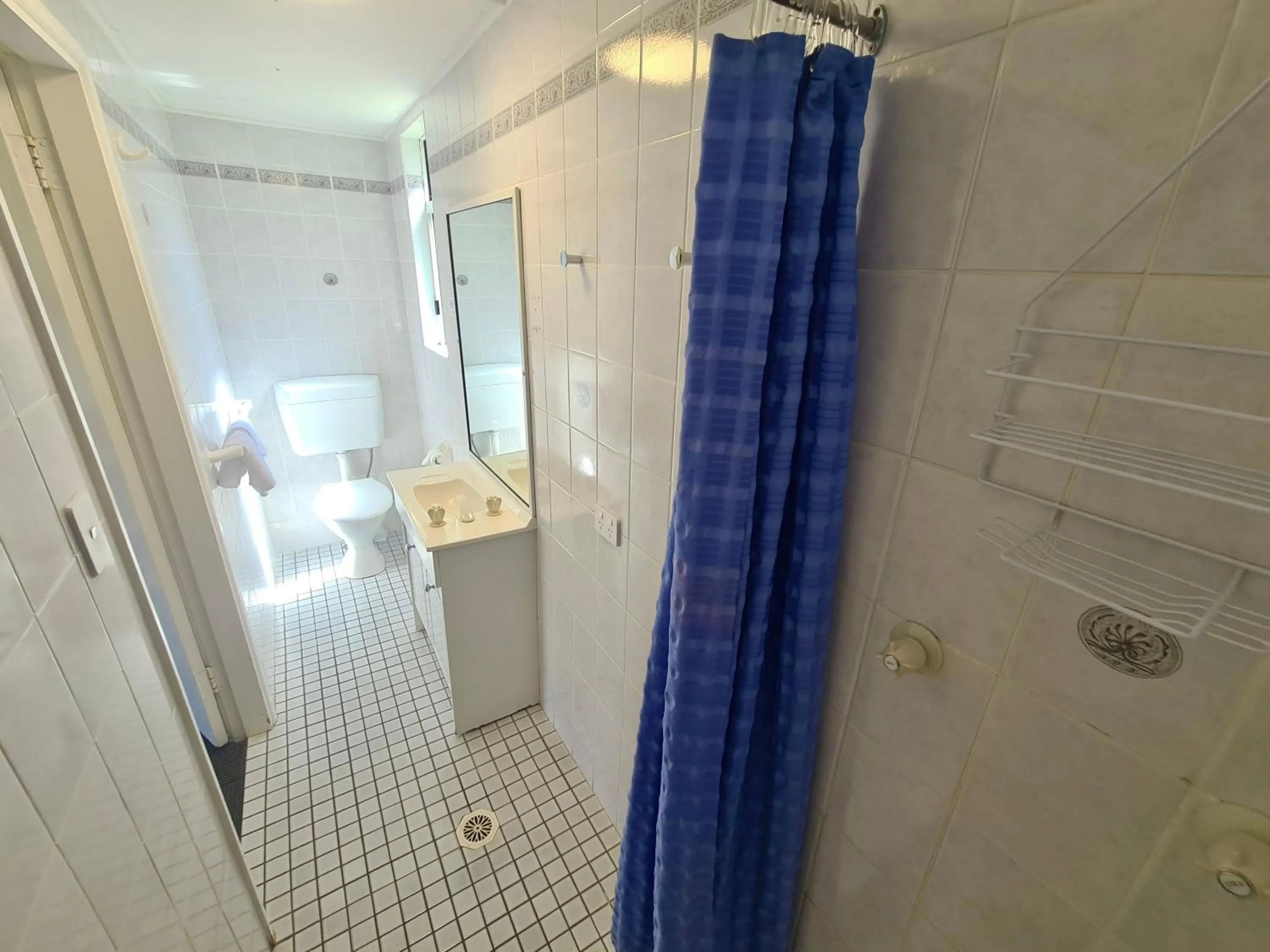 Bathroom in Bridge Motel Wellington