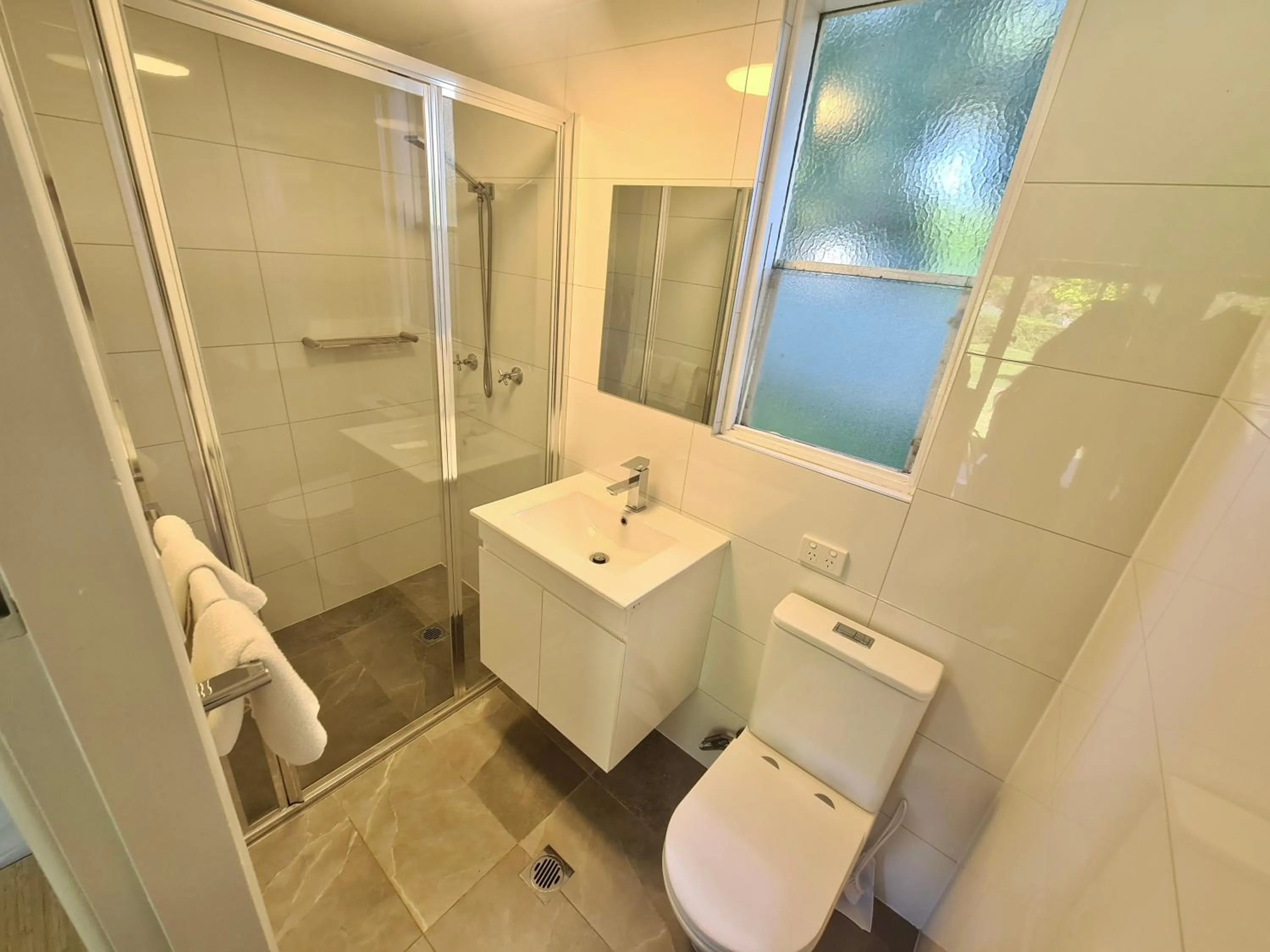 Bathroom in Bridge Motel Wellington