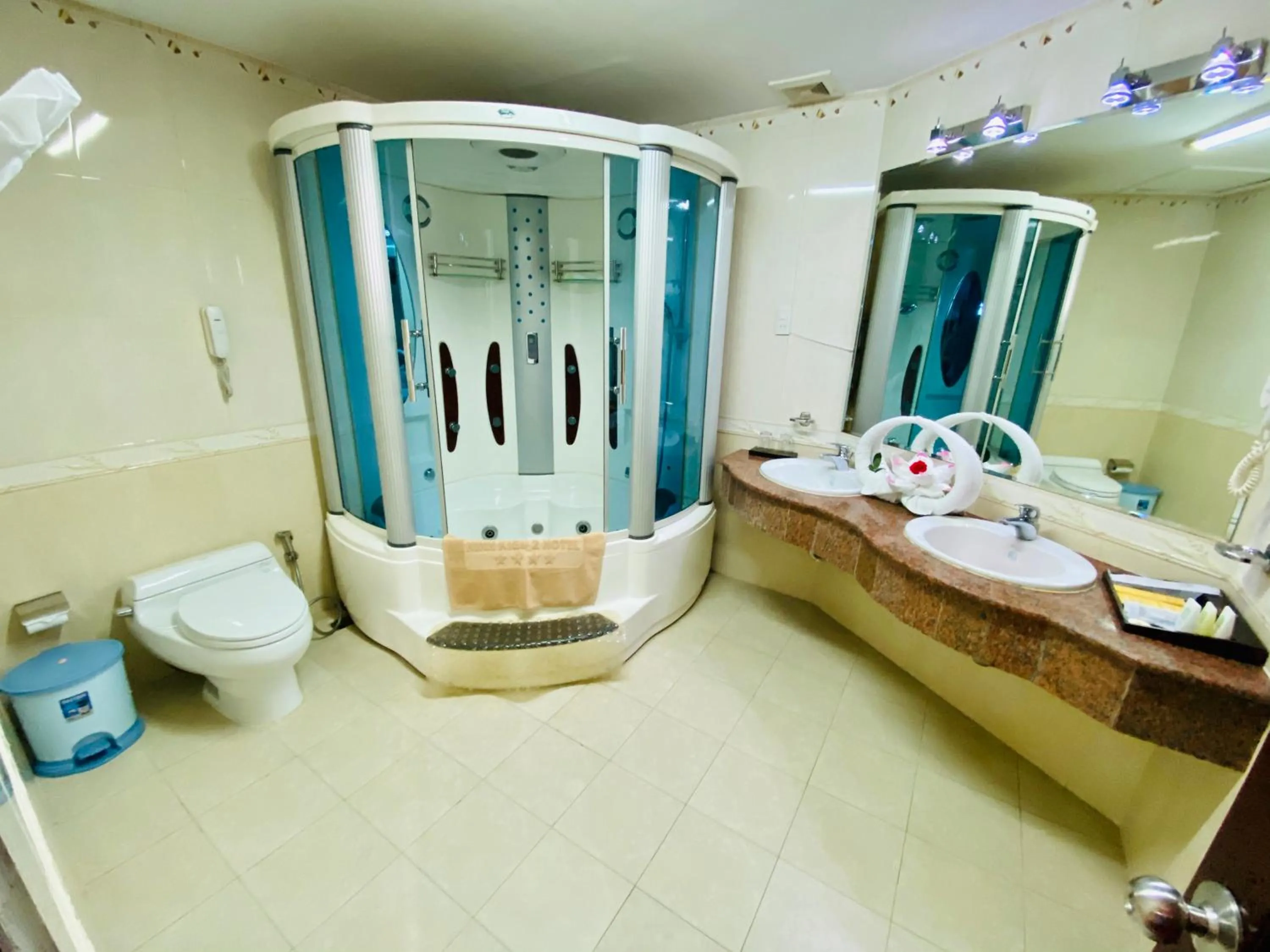 Massage in NINH KIEU 2 HOTEL