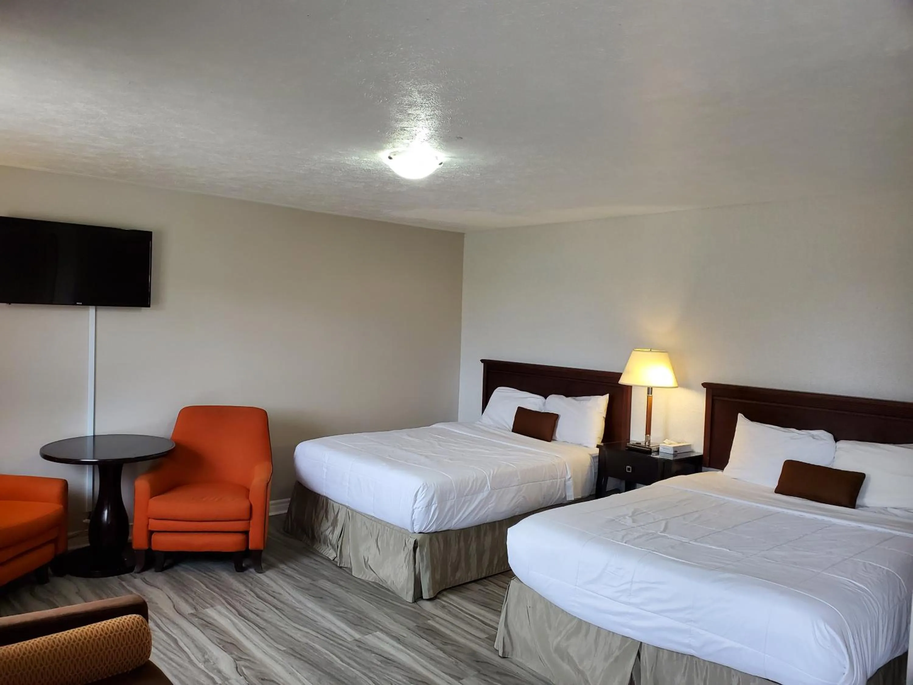 Bed in Wiarton Willys Inn