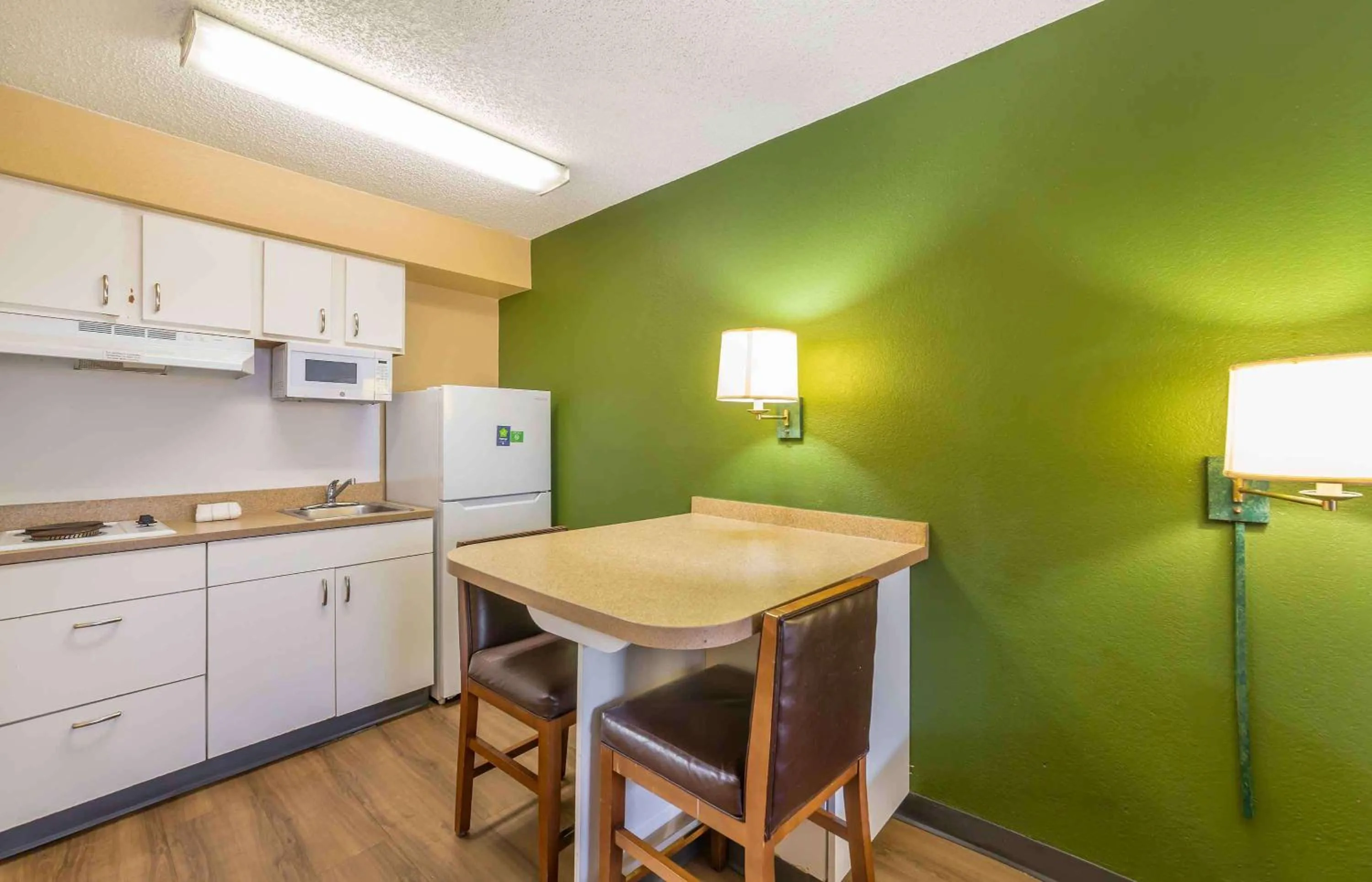 Bedroom in Extended Stay America Suites - Fort Lauderdale - Tamarac