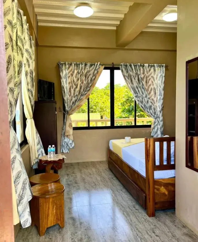 Deluxe King Suite in Oceanfront Beach Resort Deluxe King Suite in Oceanfront Beach Resort