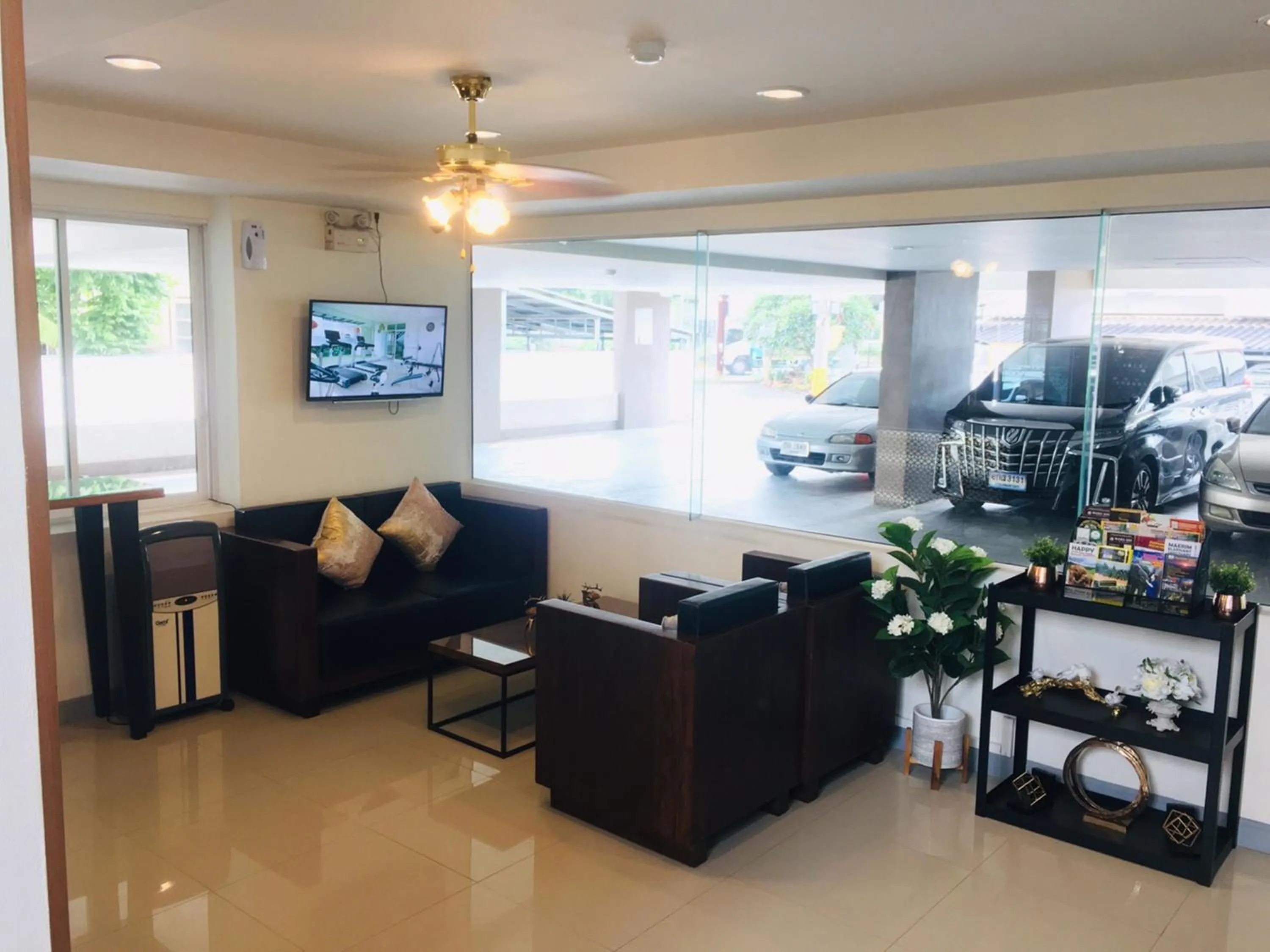 Lobby or reception in The Greenery central suite & hotel