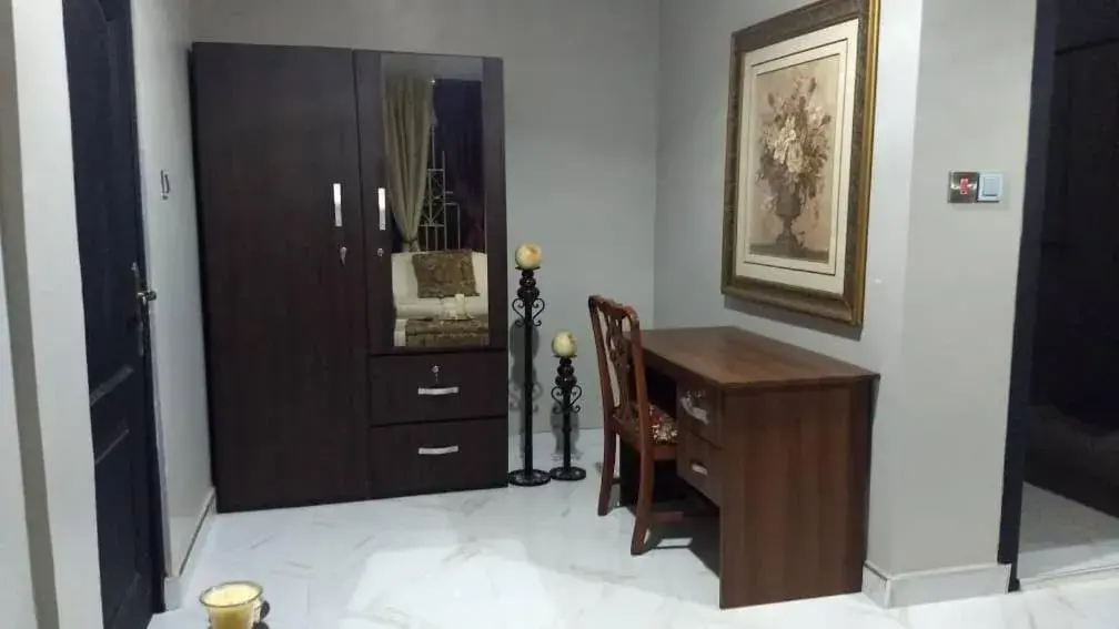 Standard Queen Room in The Winford Boutique Hotel Achimota Standard Queen Room in The Winford Boutique Hotel Achimota