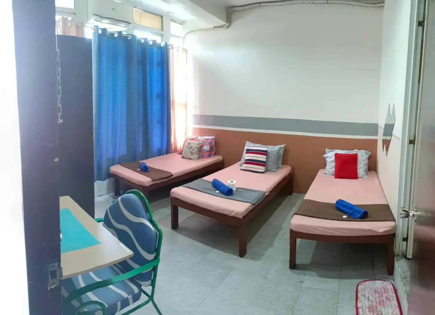 Economy Triple Room in Napsule Suites Economy Triple Room in Napsule Suites