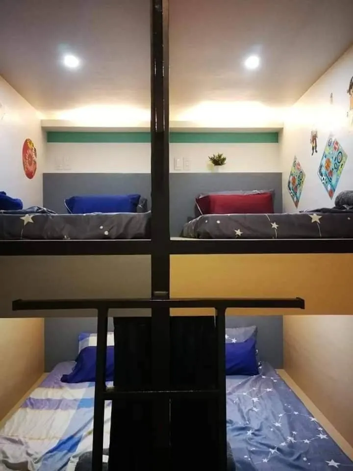 bunk bed, Bed in Napsule Suites