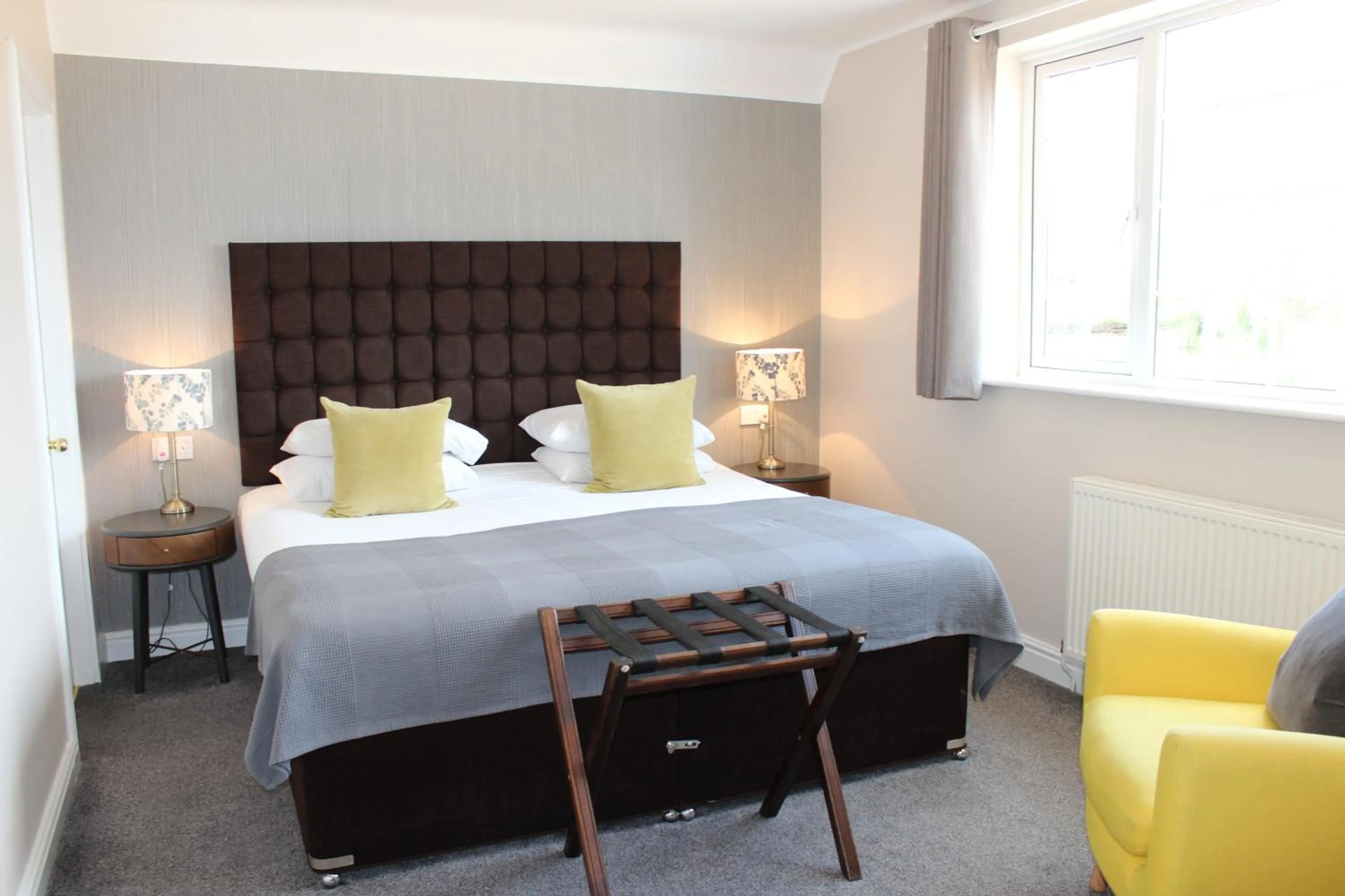 Bed in Badgers Mount Hotel