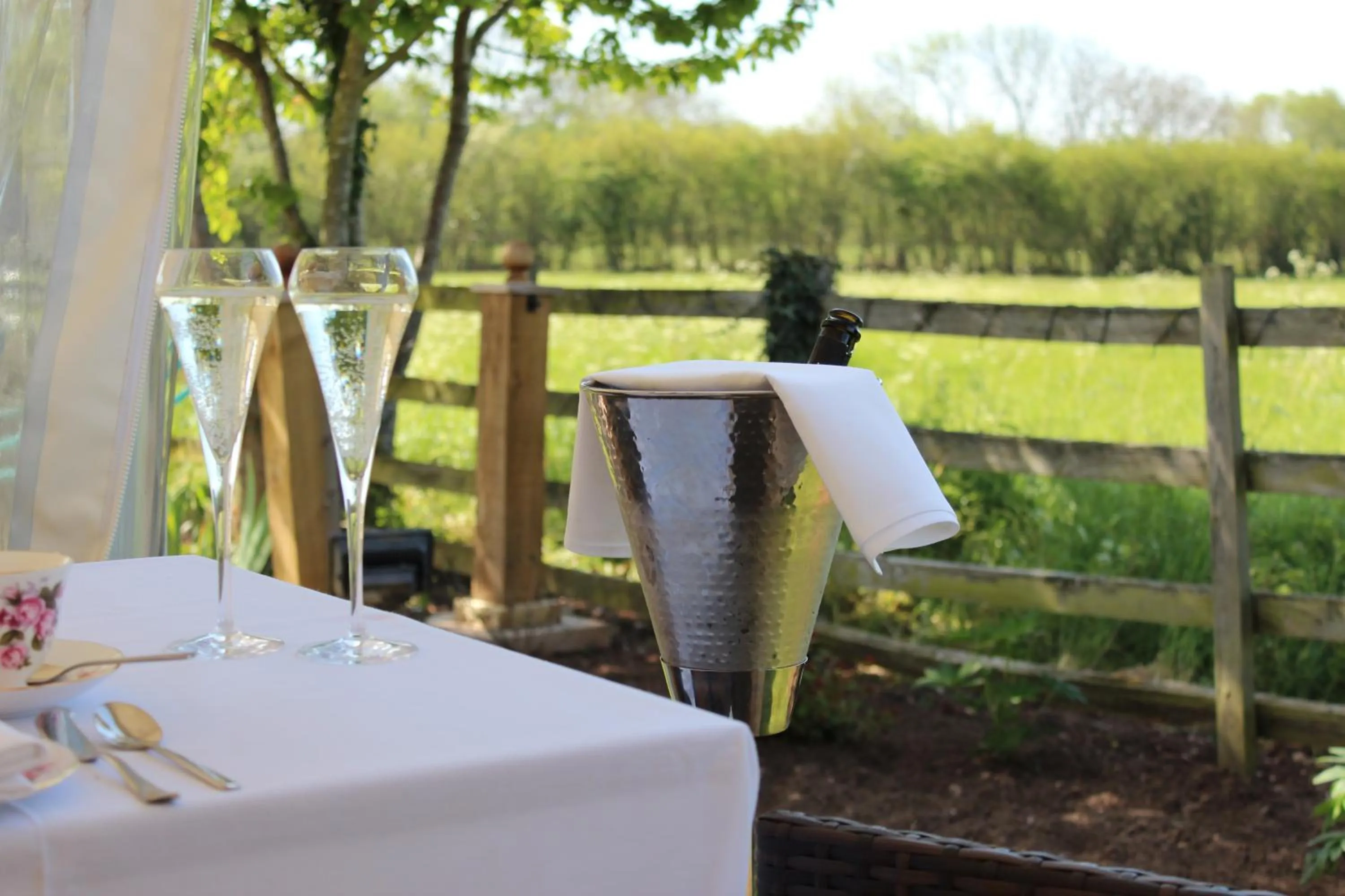 Meals in Badgers Mount Hotel